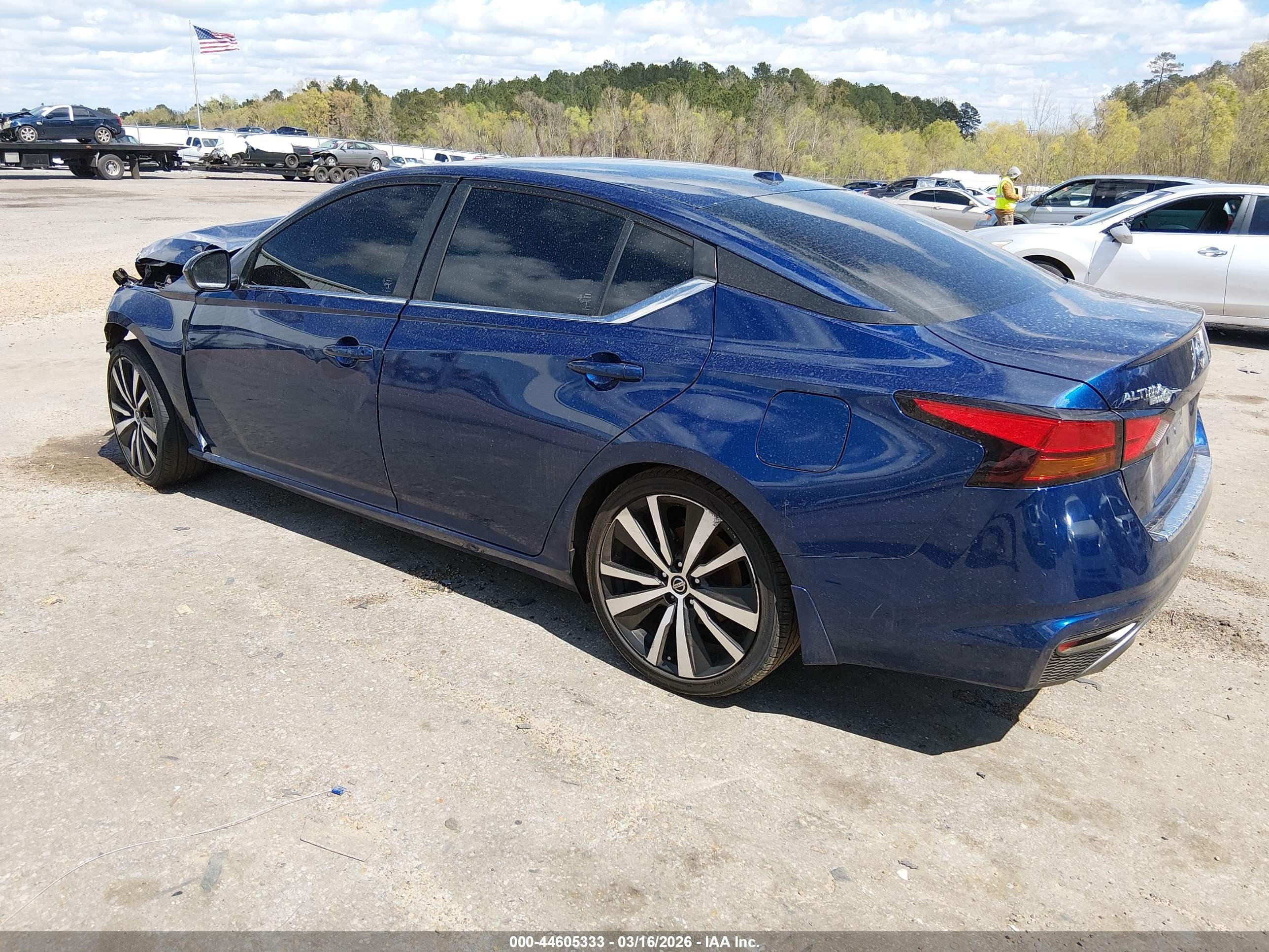 NISSAN ALTIMA image 3