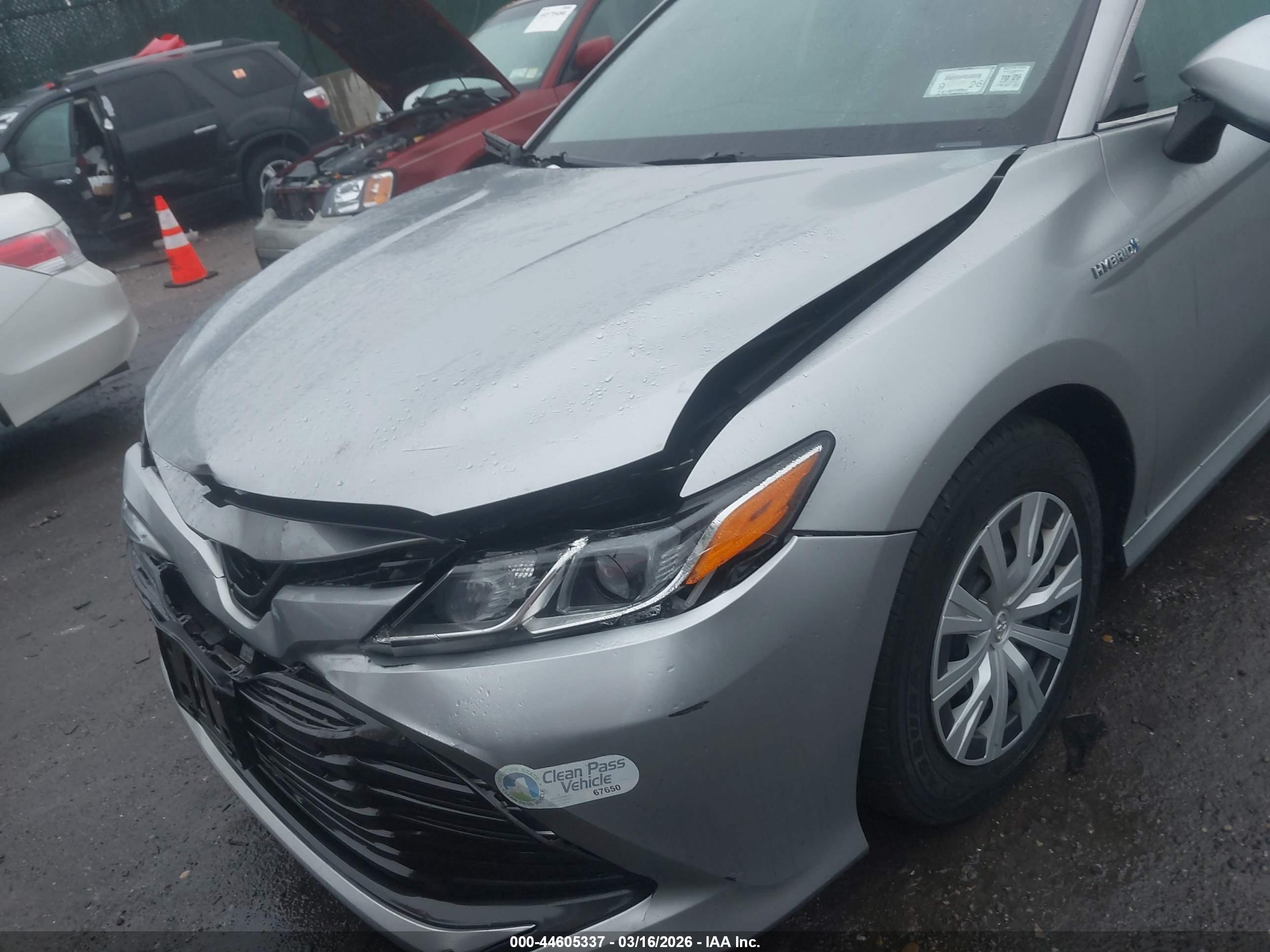 TOYOTA CAMRY image 6
