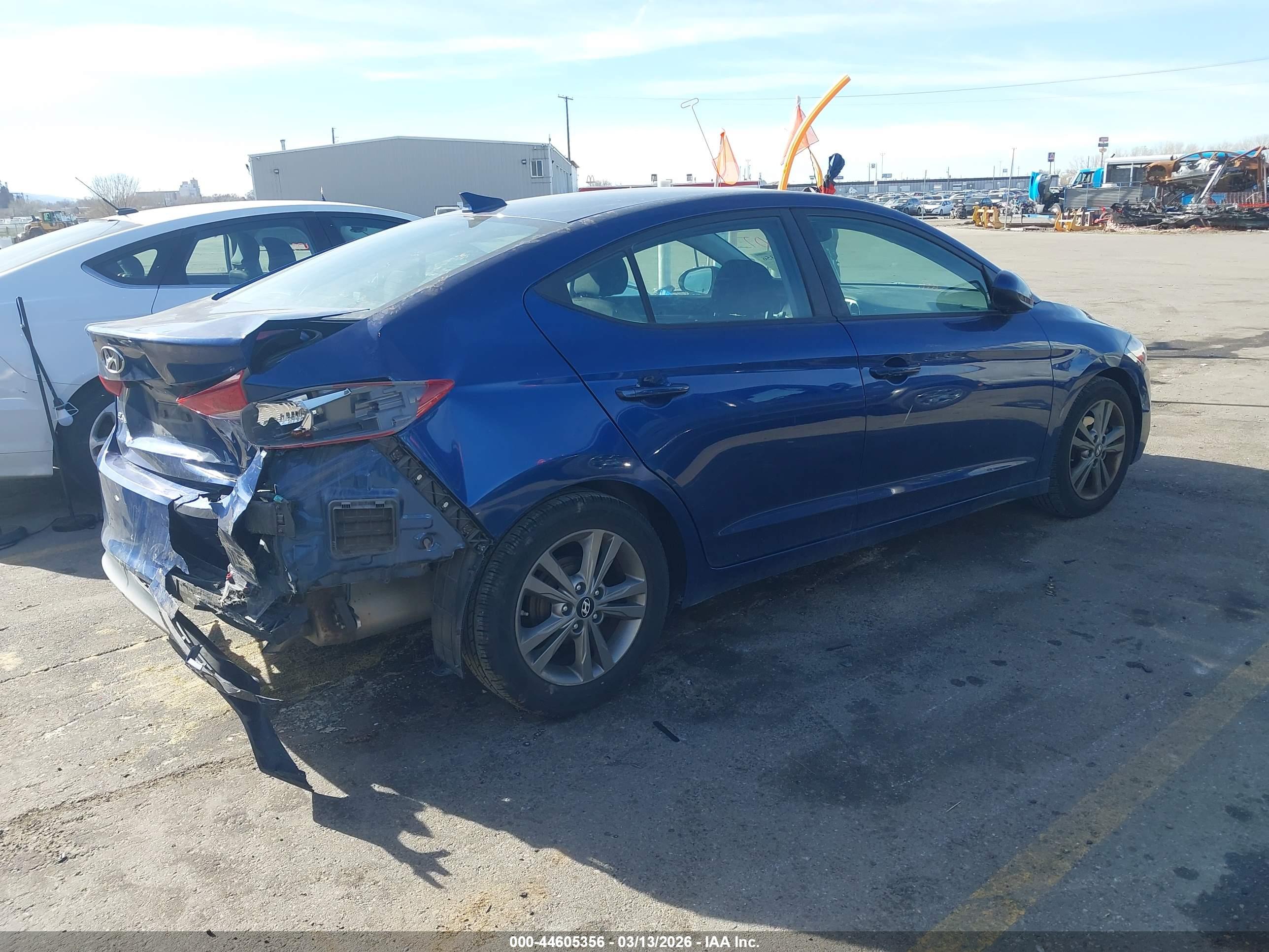 HYUNDAI ELANTRA image 4