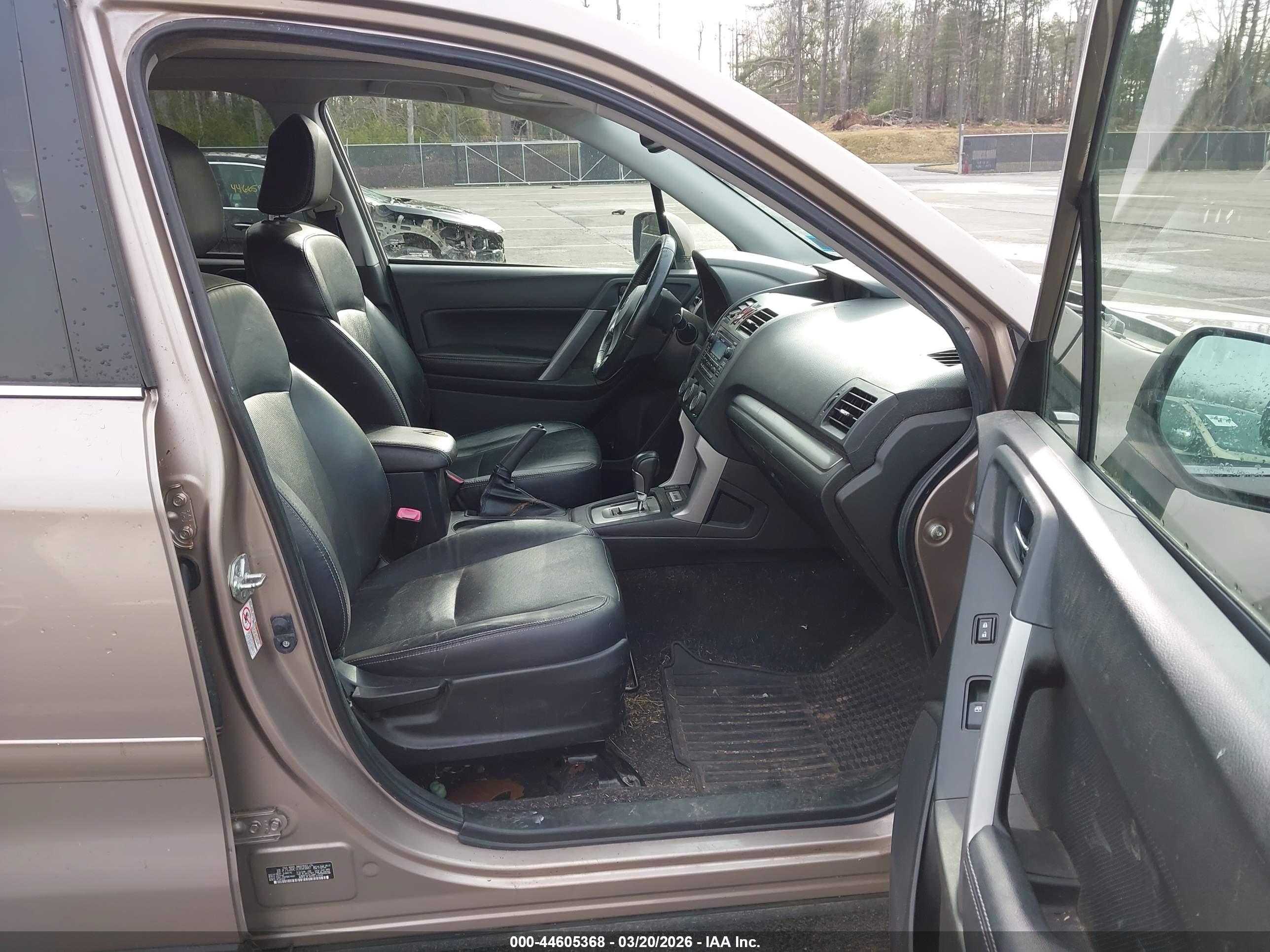 SUBARU FORESTER image 5