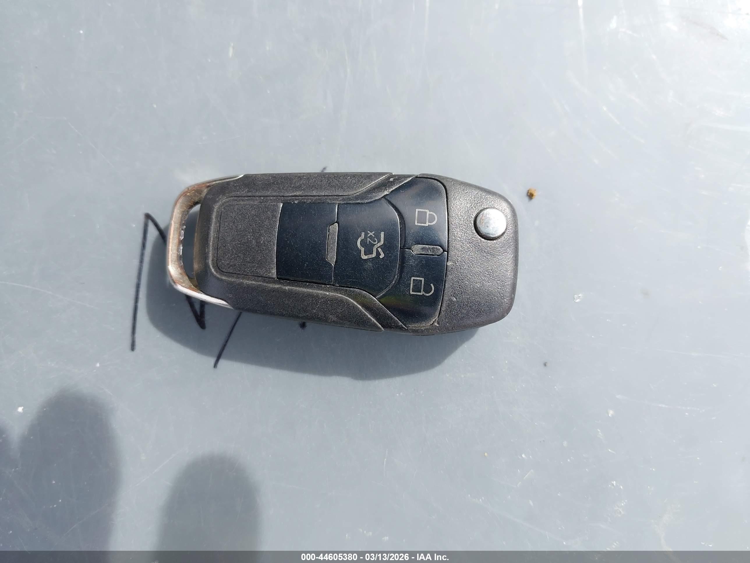 FORD FUSION image 11