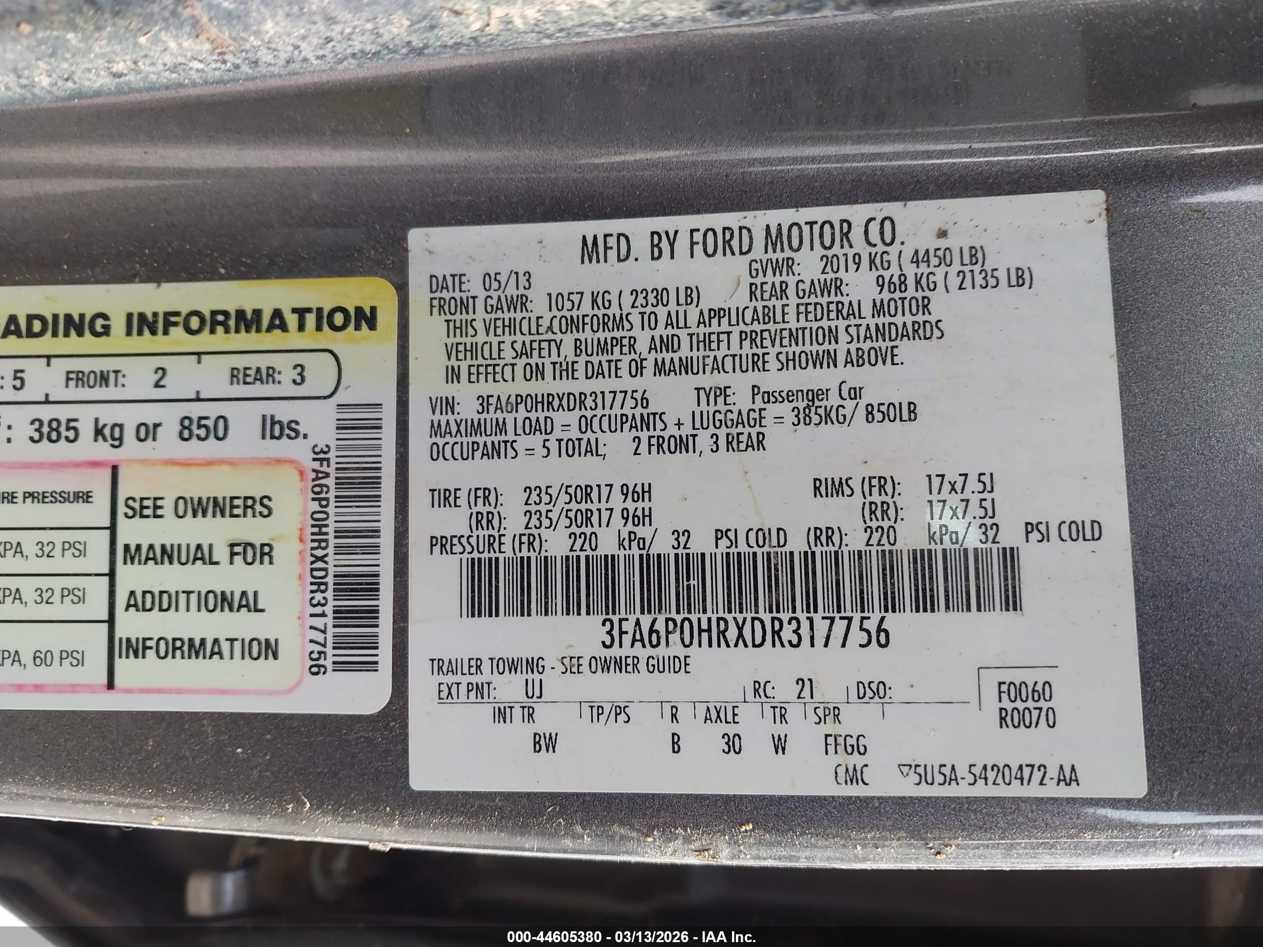 FORD FUSION image 9
