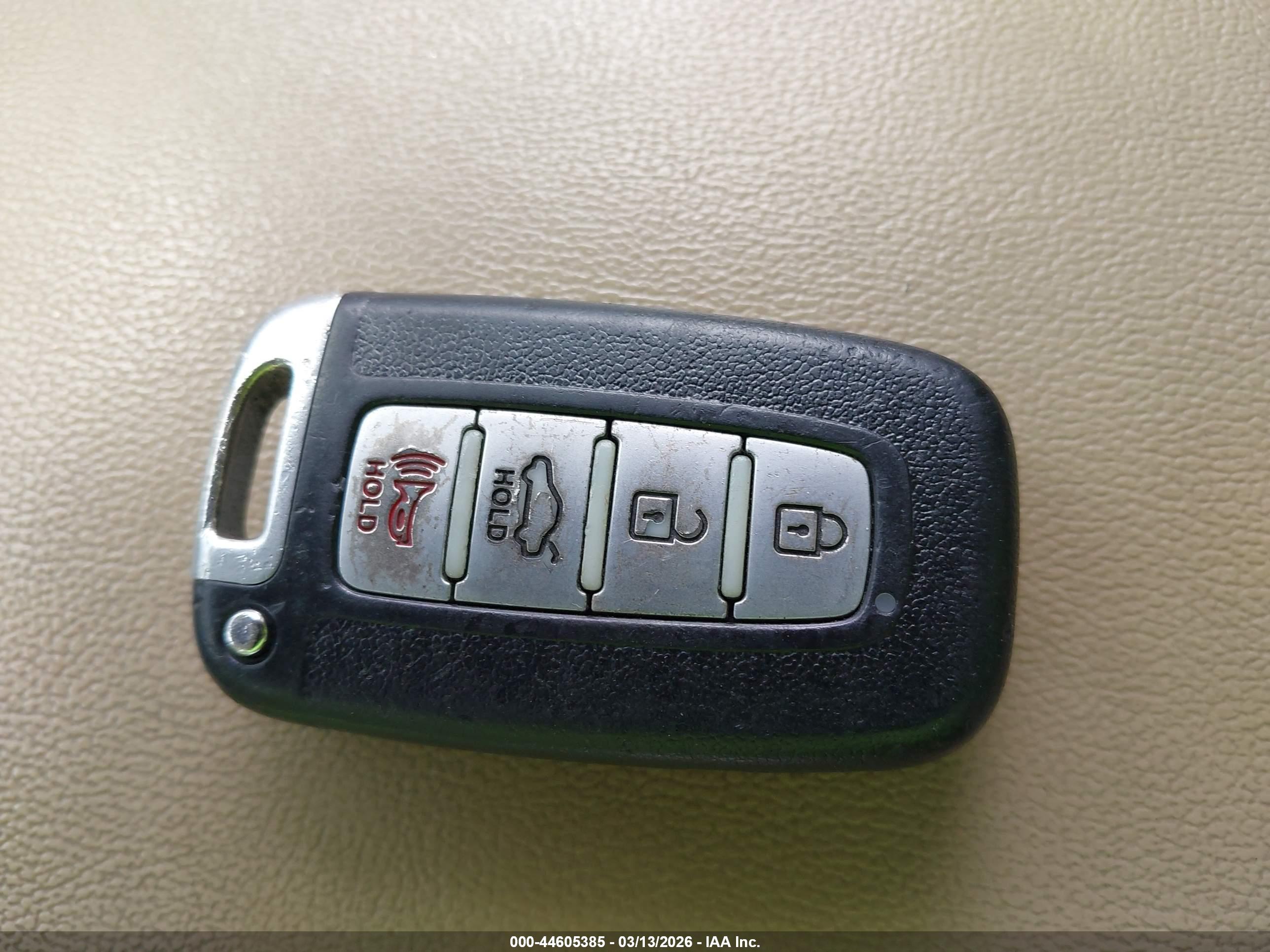 HYUNDAI GENESIS image 11