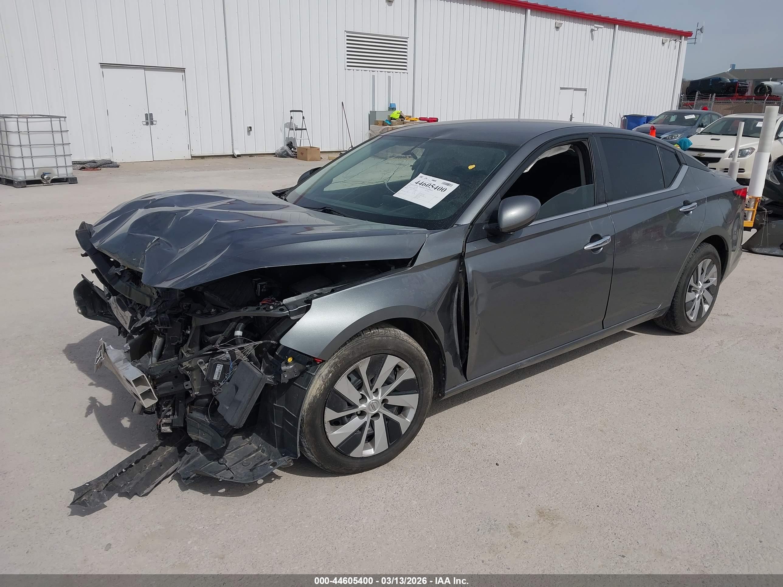 NISSAN ALTIMA image 2