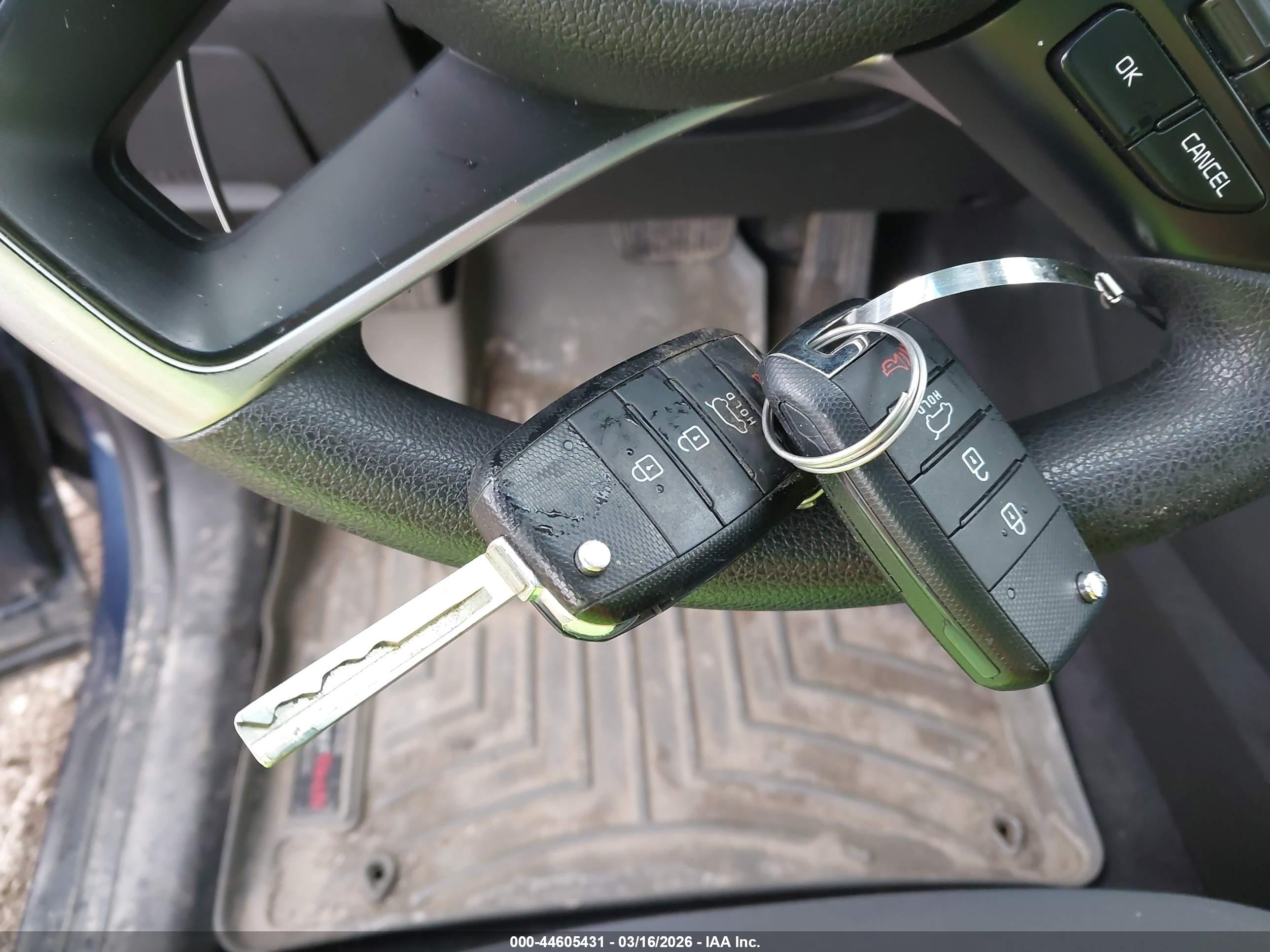 KIA SORENTO image 11