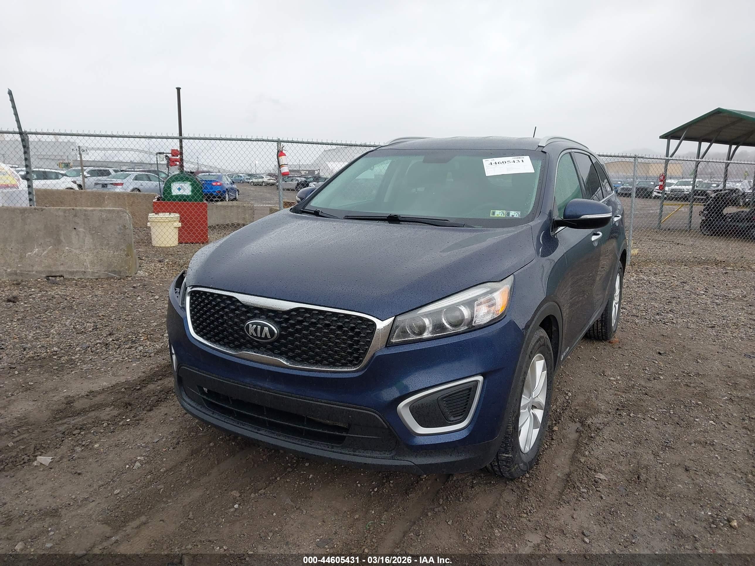 KIA SORENTO image 2