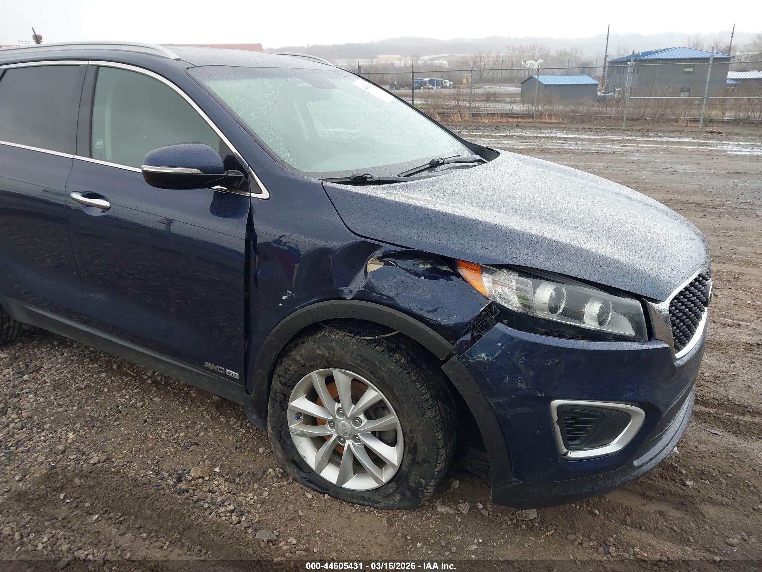 KIA SORENTO image 6