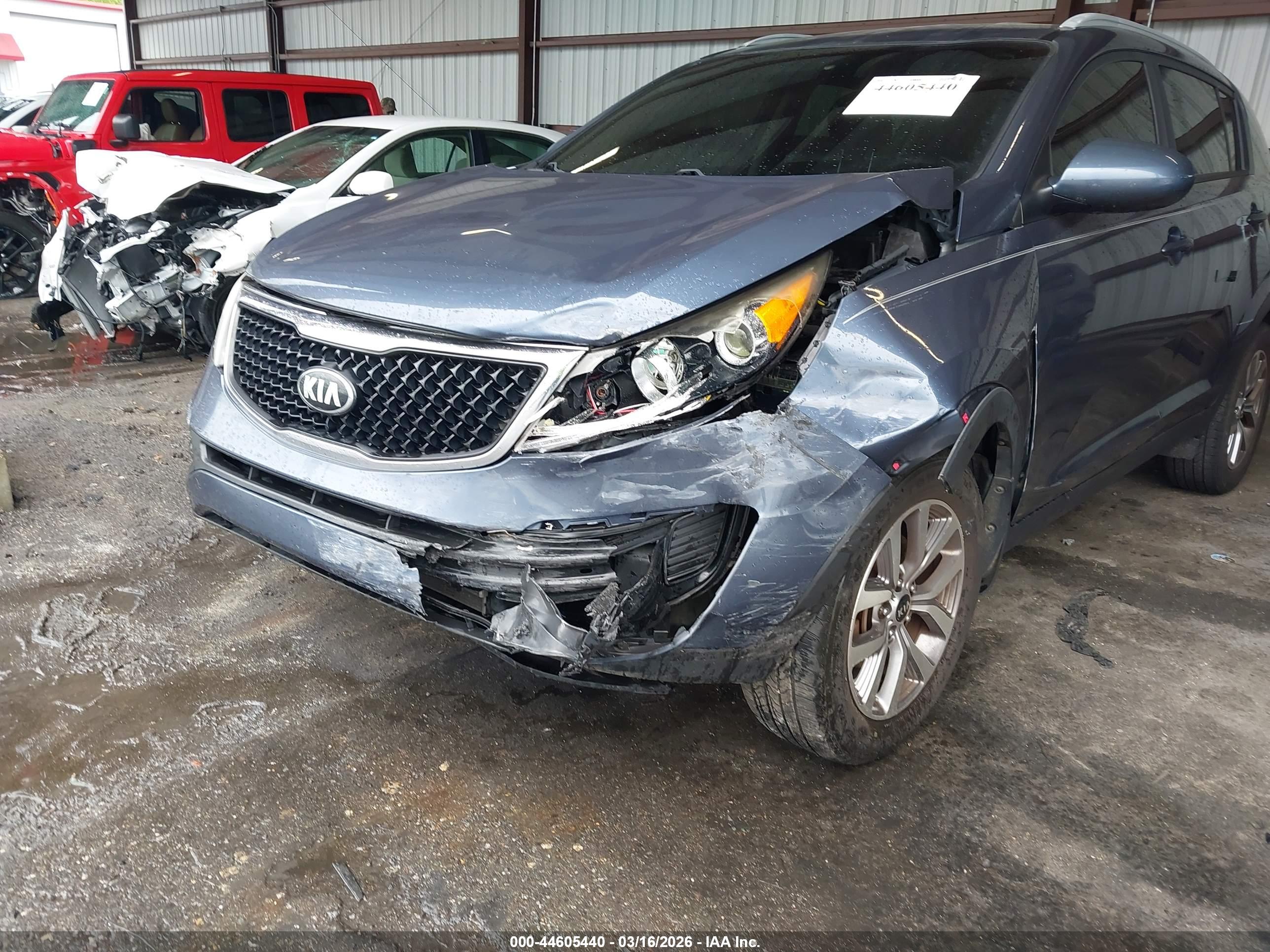 KIA SPORTAGE image 6