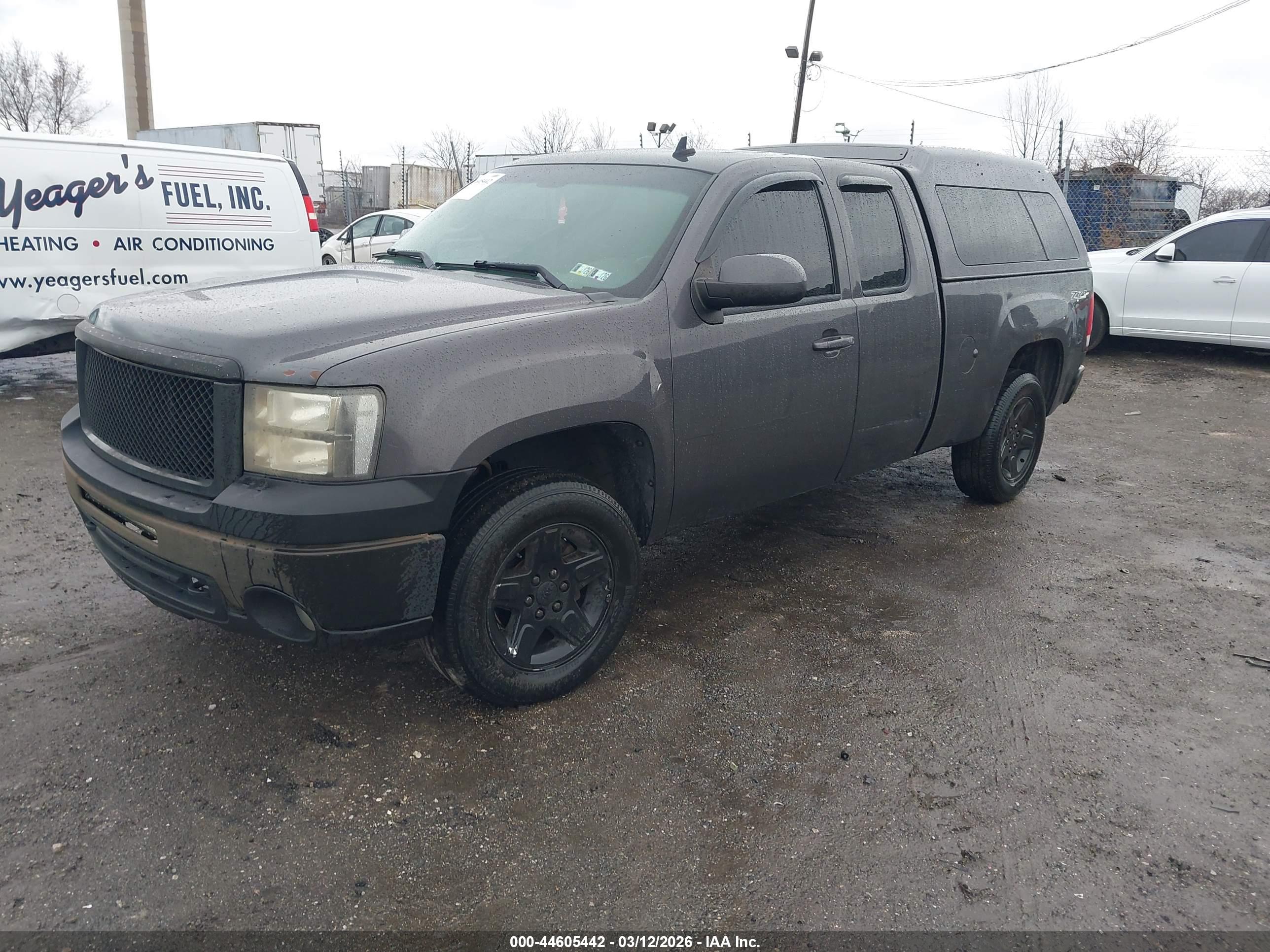 GMC SIERRA image 2