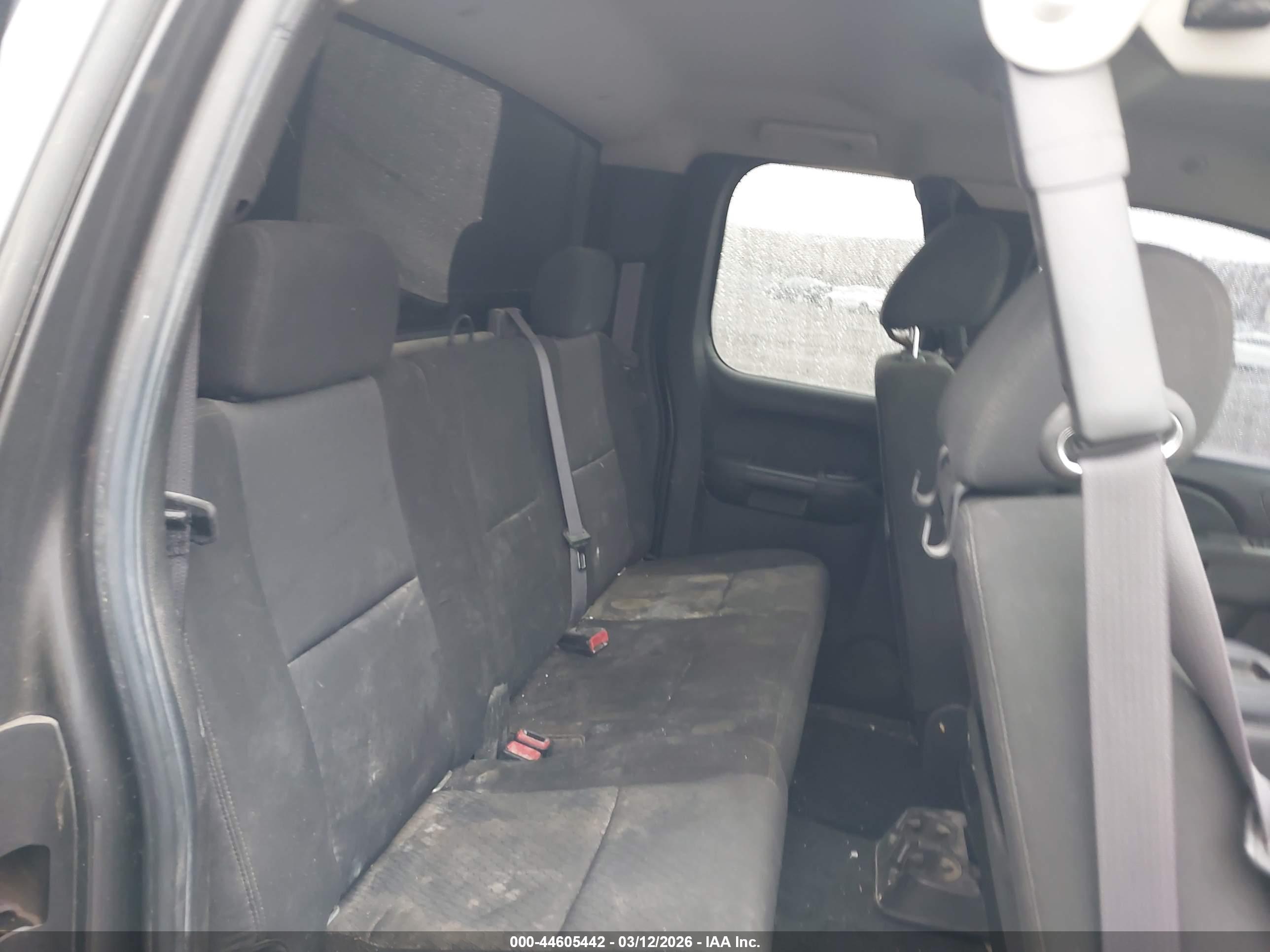 GMC SIERRA image 8