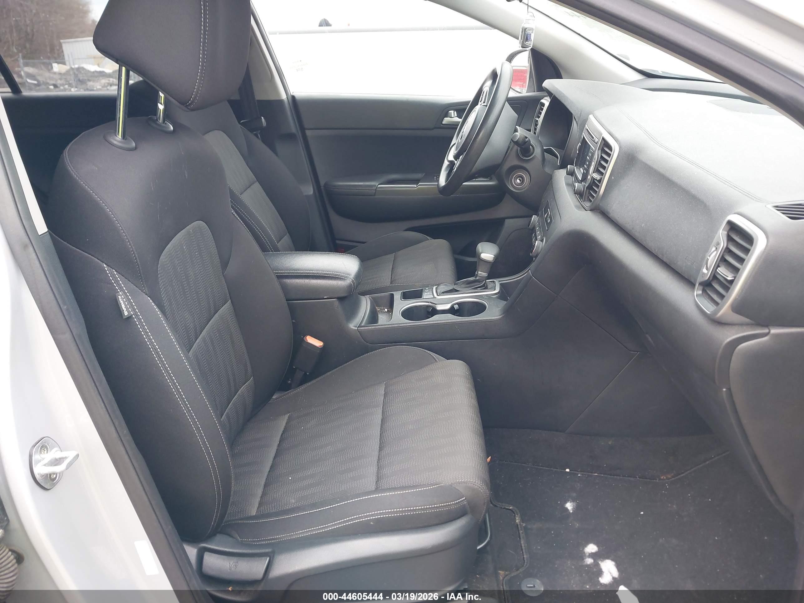 KIA SPORTAGE image 5