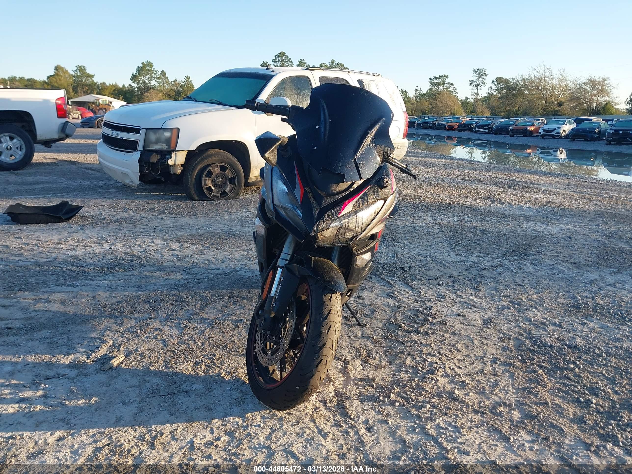 KAWASAKI ZX1002 image 5