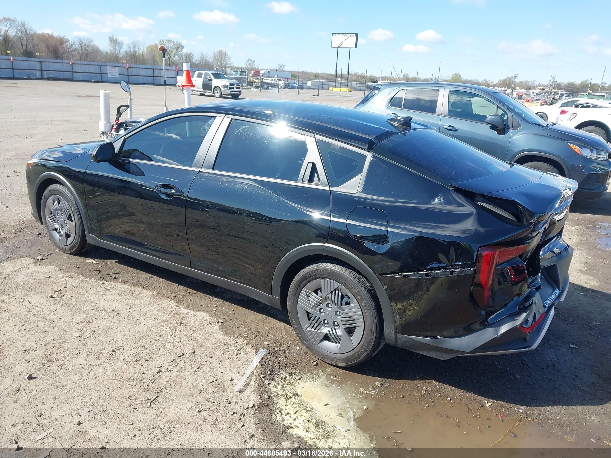 KIA K4 image 3