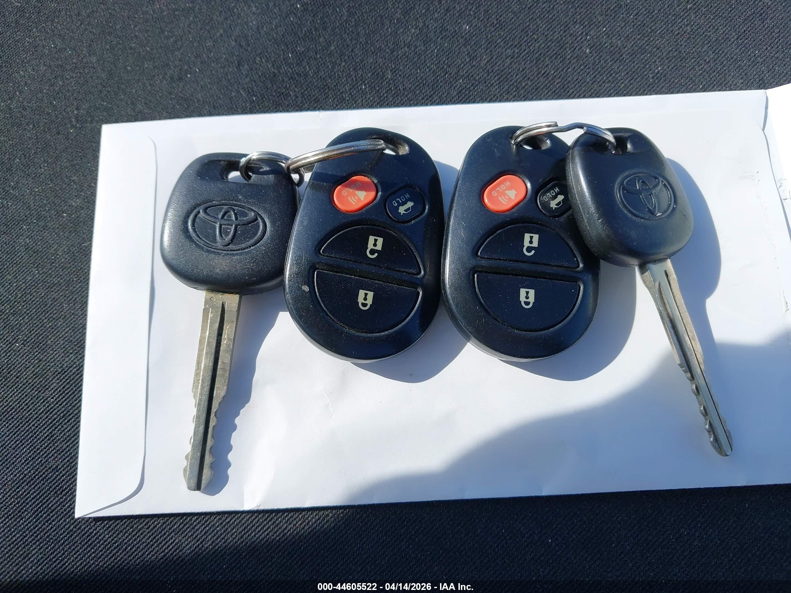 TOYOTA CAMRY image 11