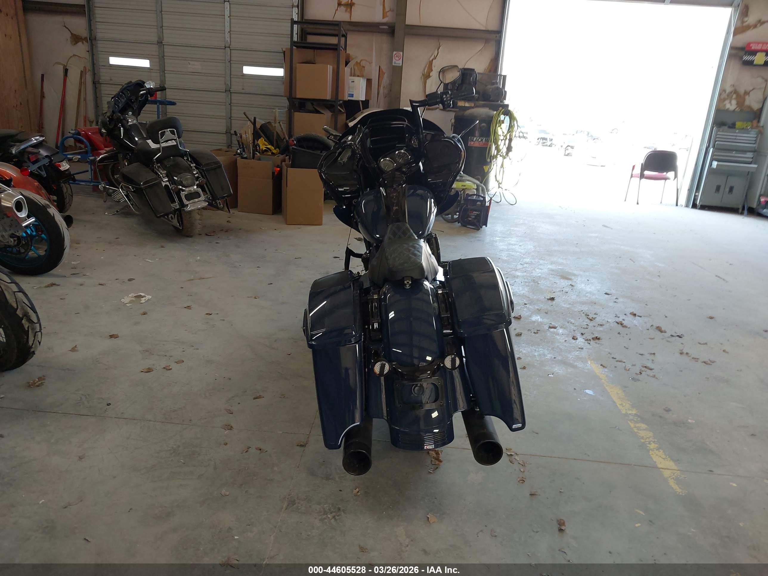 HARLEY-DAVIDSON FLTRXS image 6