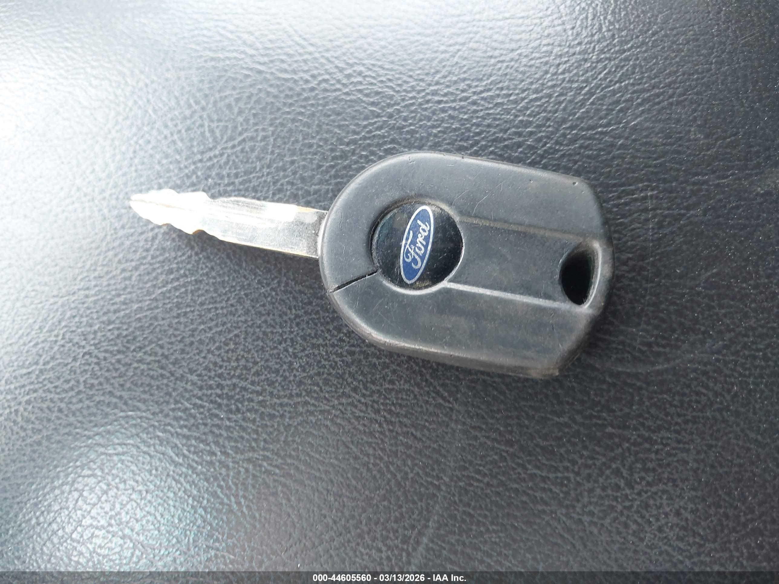 FORD EXPLORER image 11