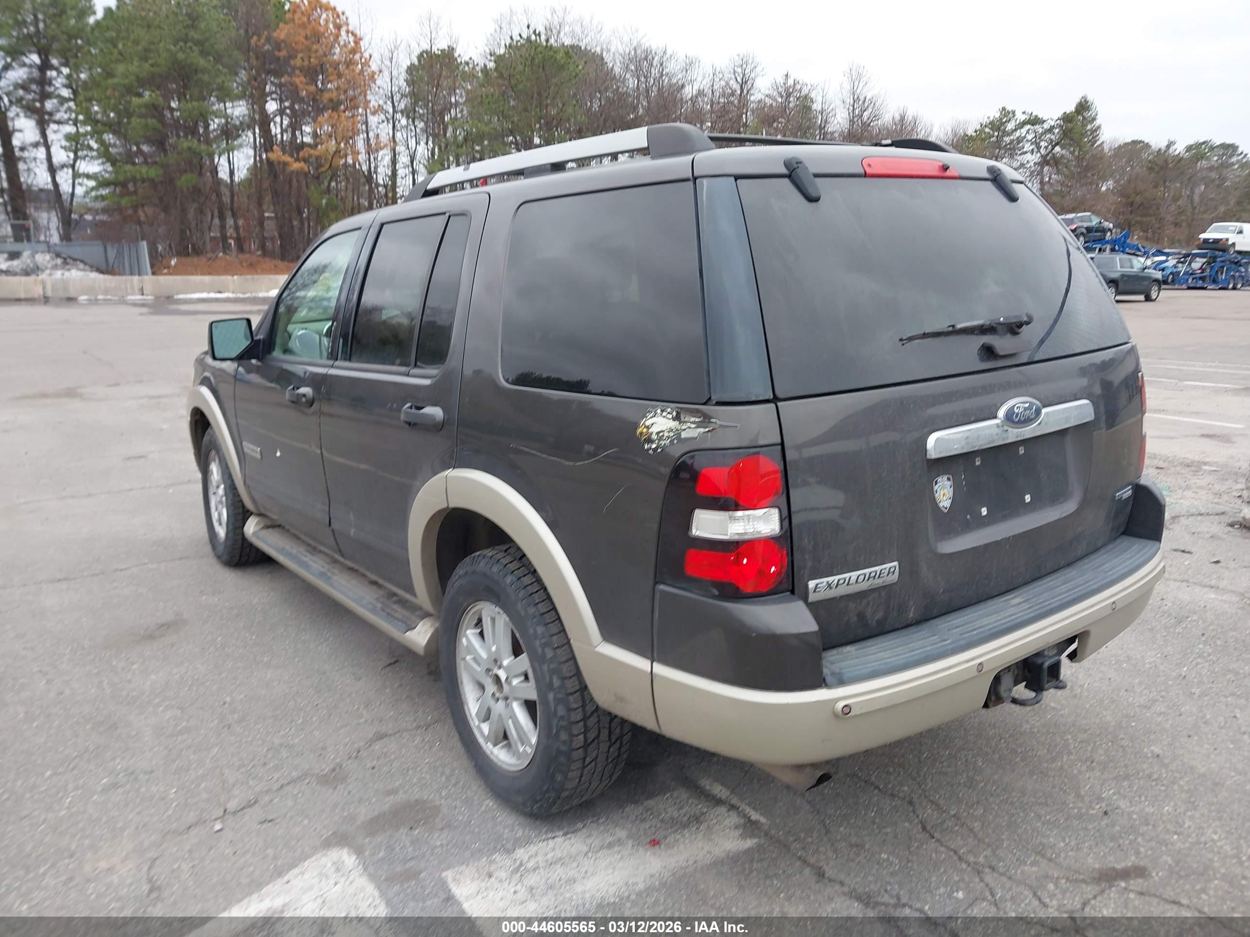 FORD EXPLORER image 3