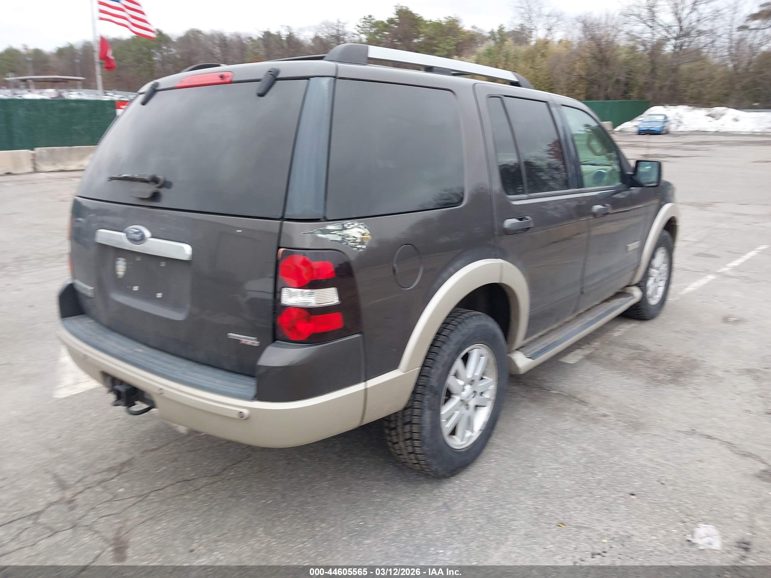 FORD EXPLORER image 4