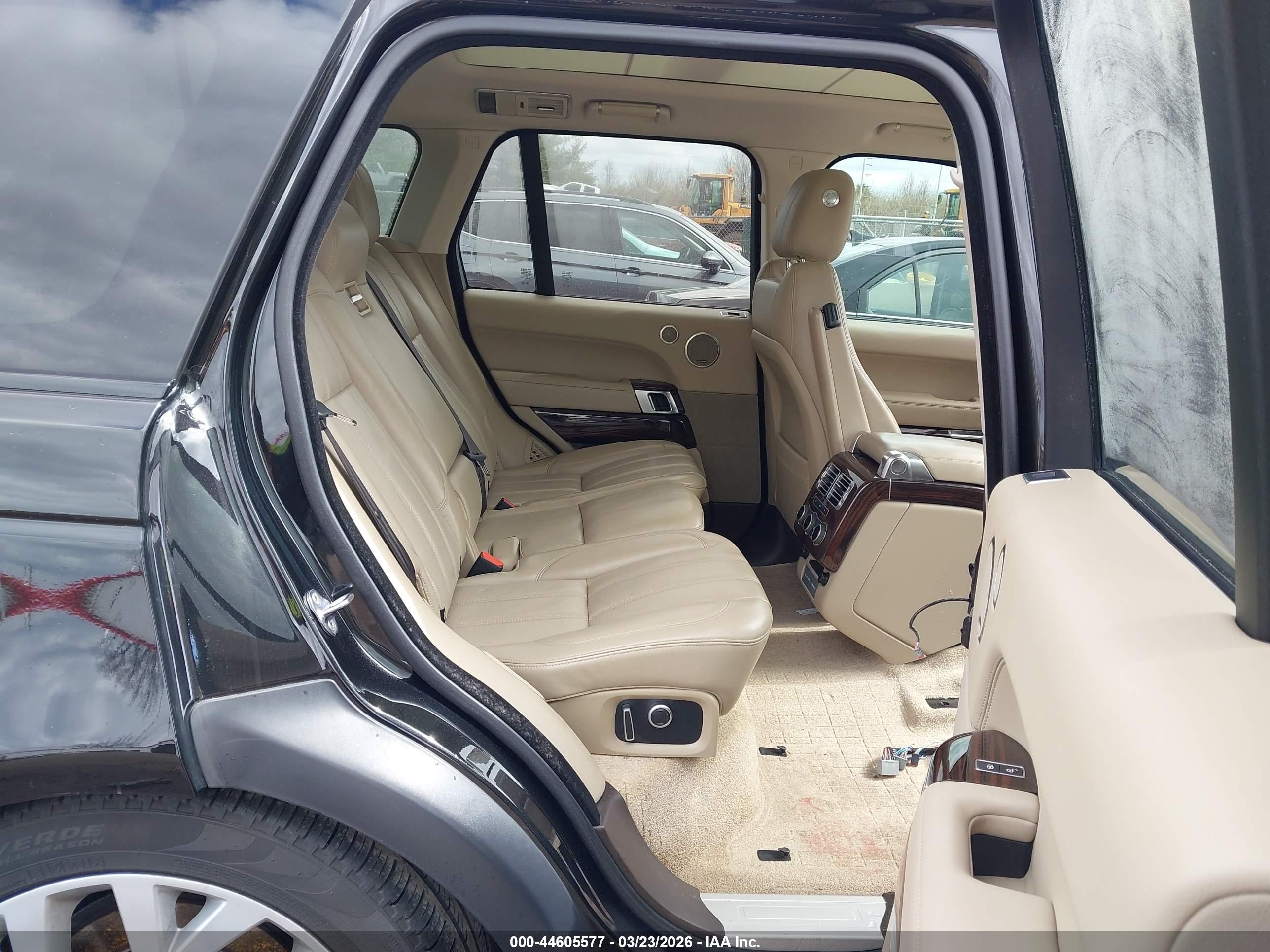 LAND ROVER image 8