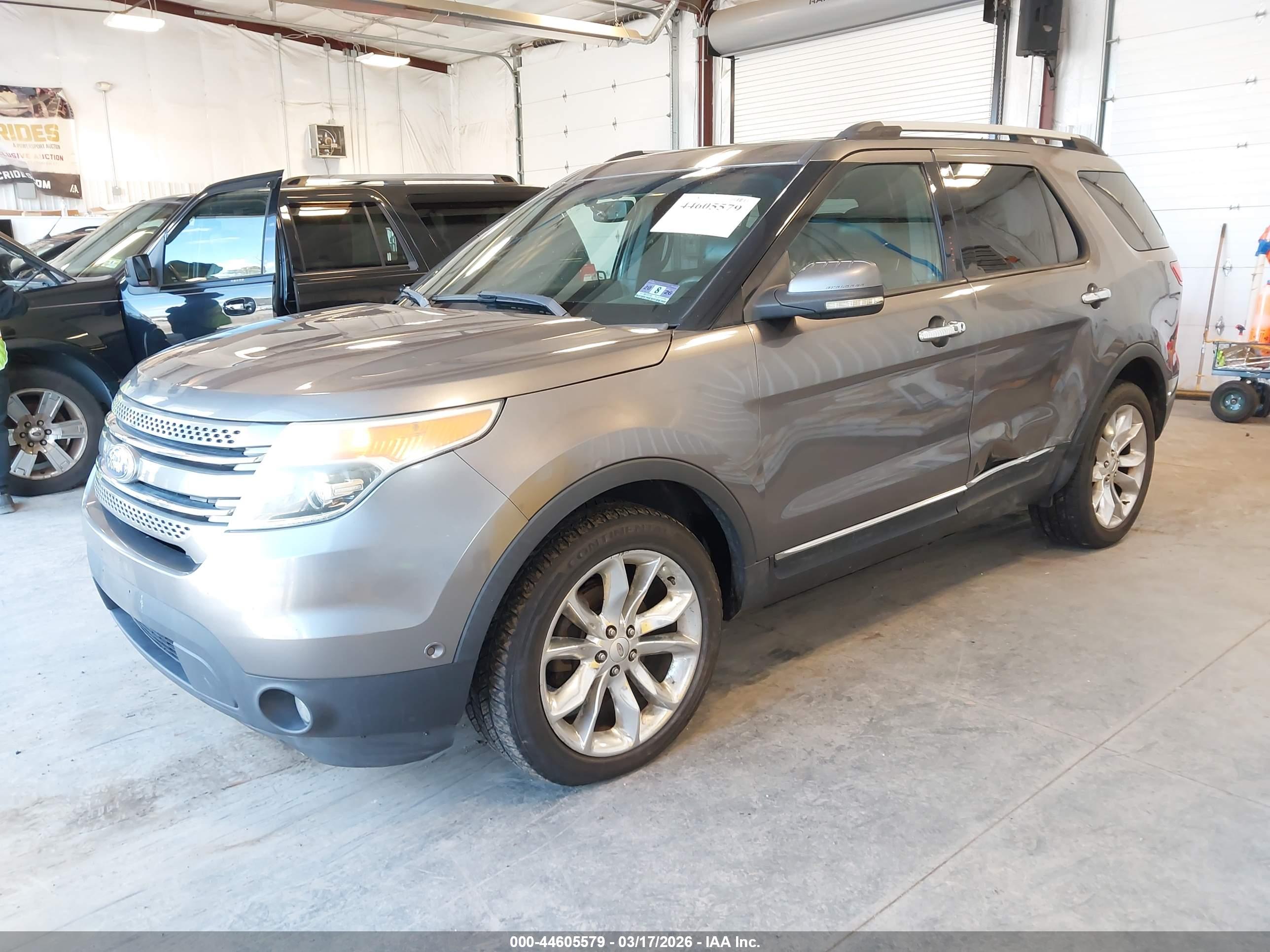 FORD EXPLORER image 2
