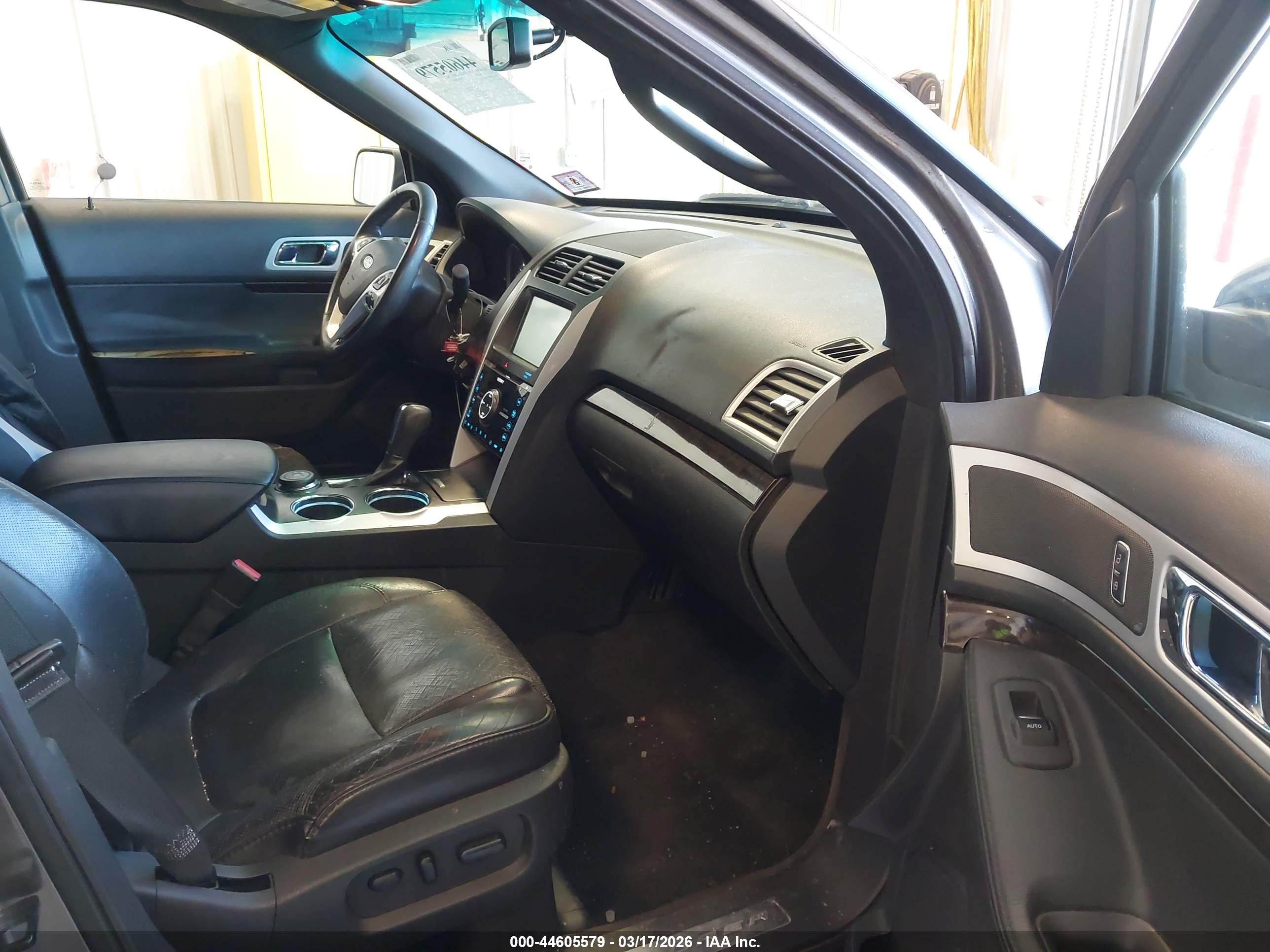 FORD EXPLORER image 5