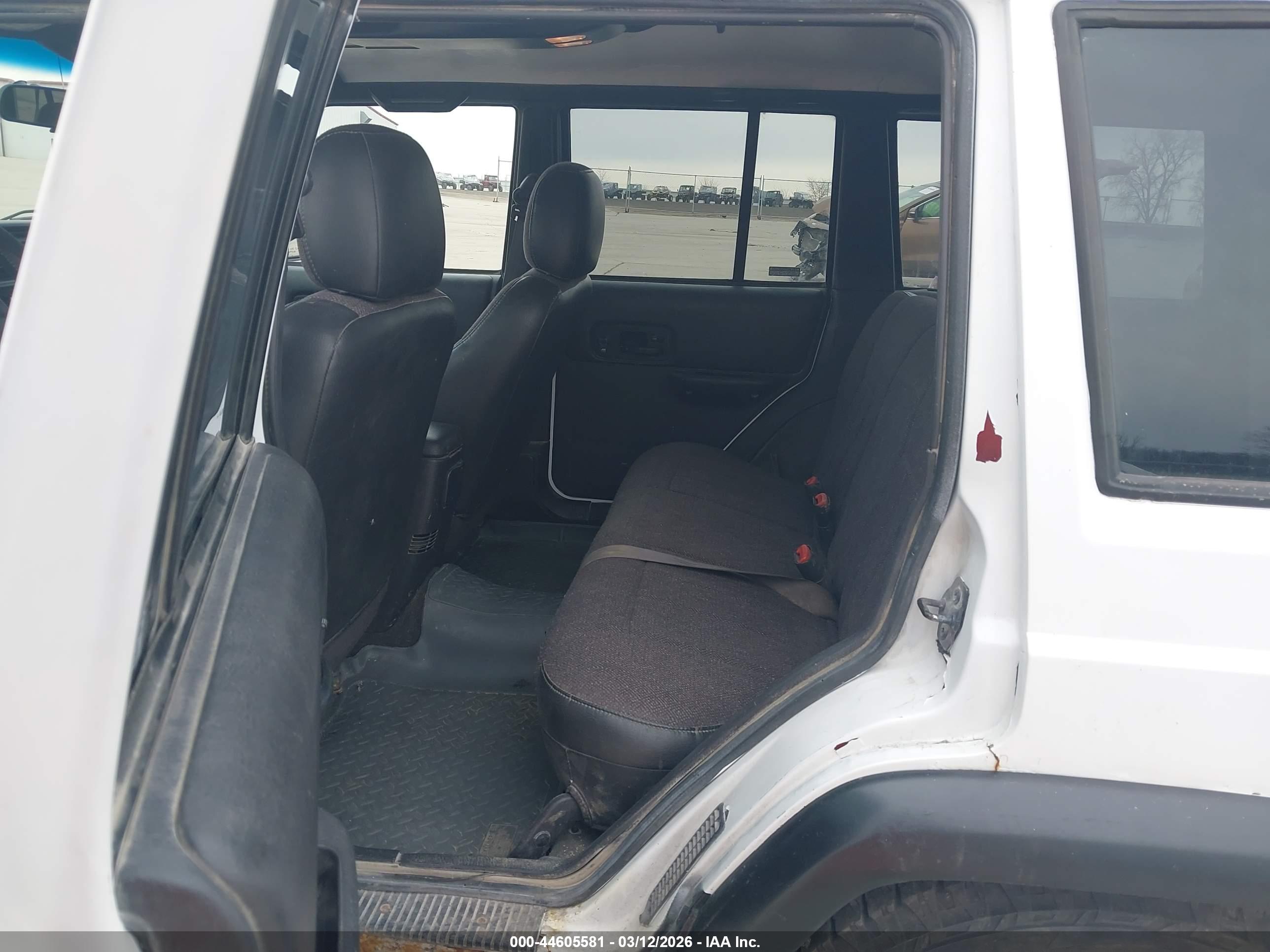 JEEP CHEROKEE image 8