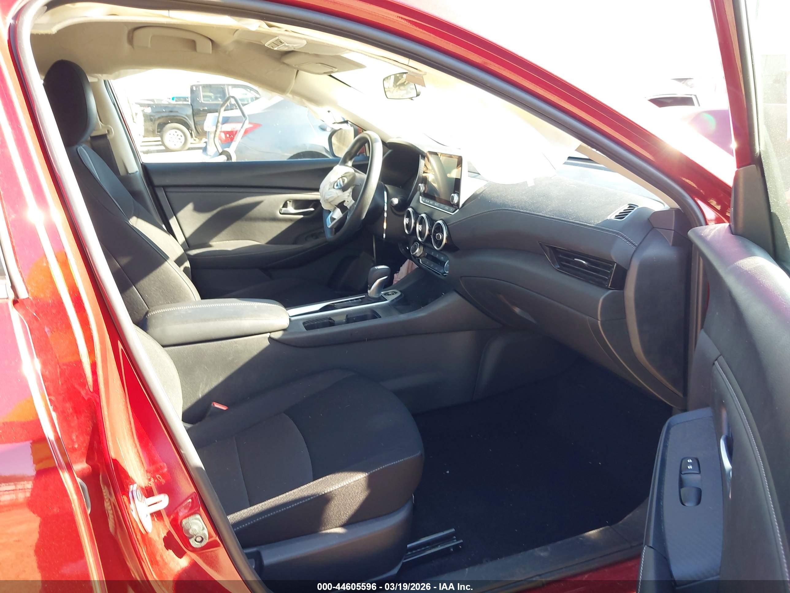 NISSAN SENTRA image 5
