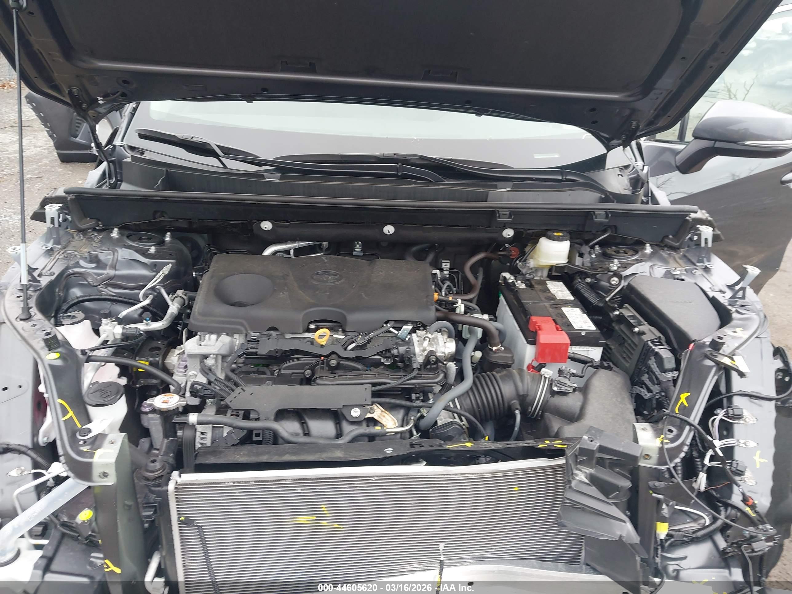TOYOTA RAV4 image 10