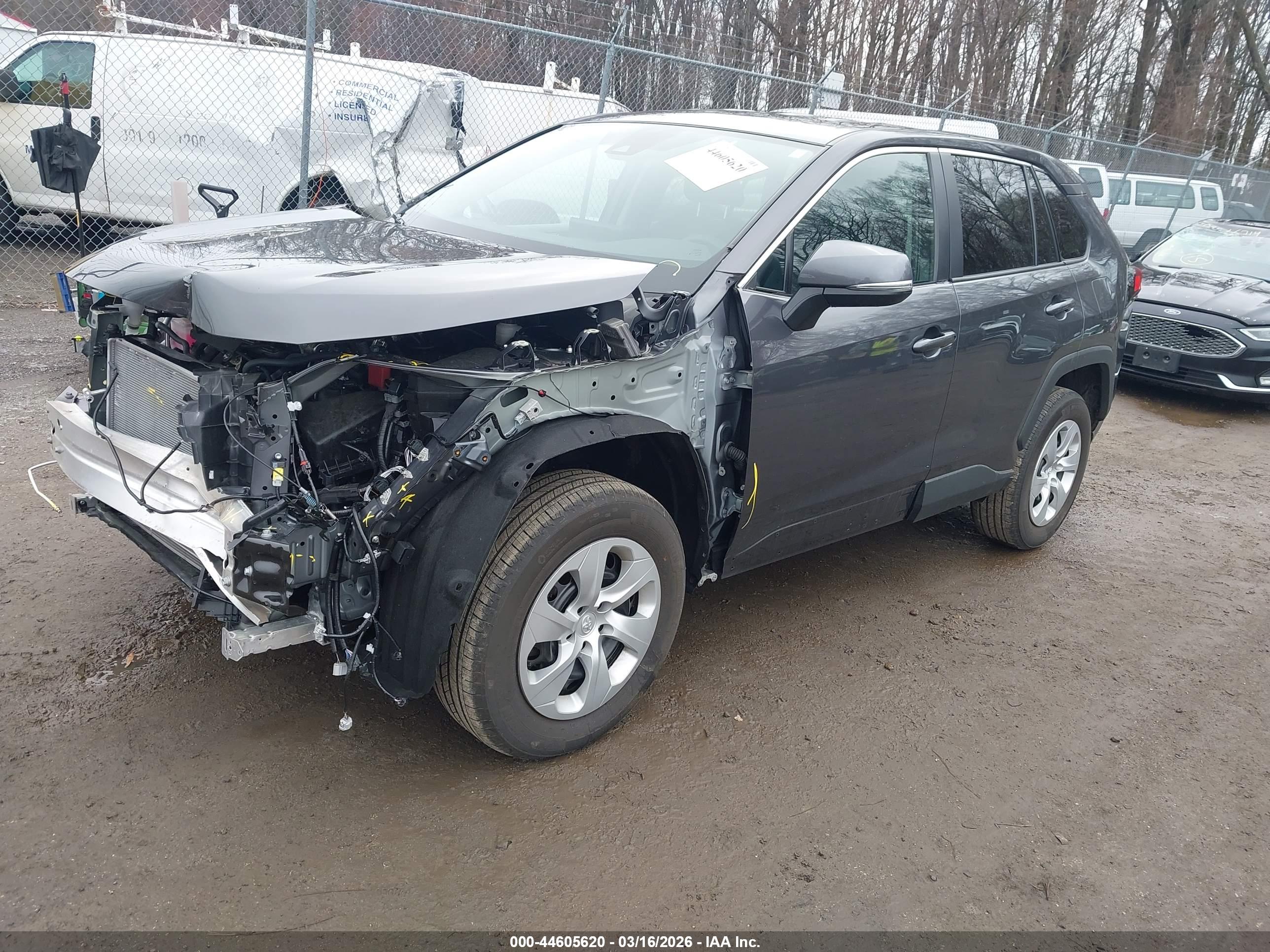 TOYOTA RAV4 image 2