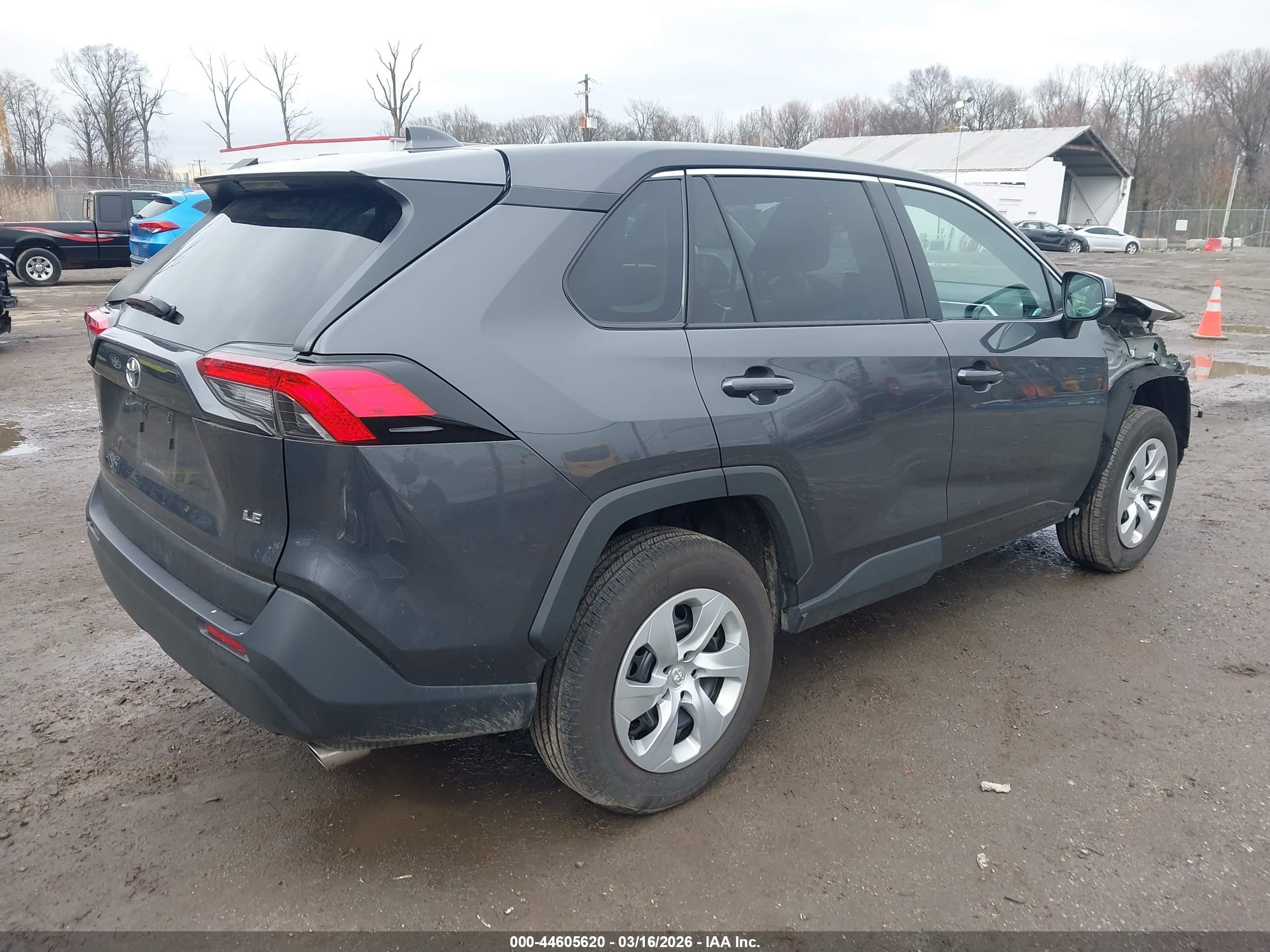 TOYOTA RAV4 image 4