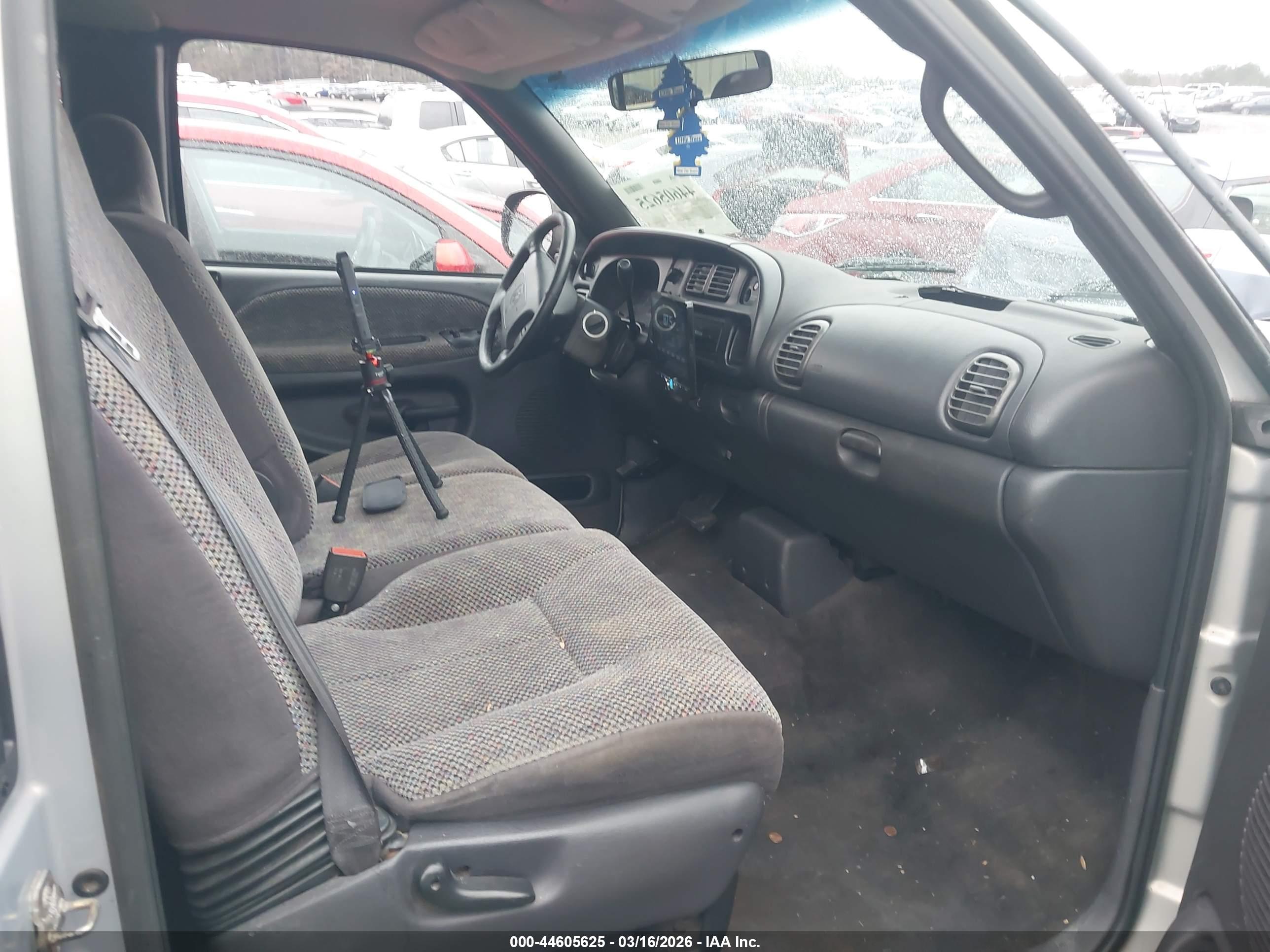 DODGE RAM image 5