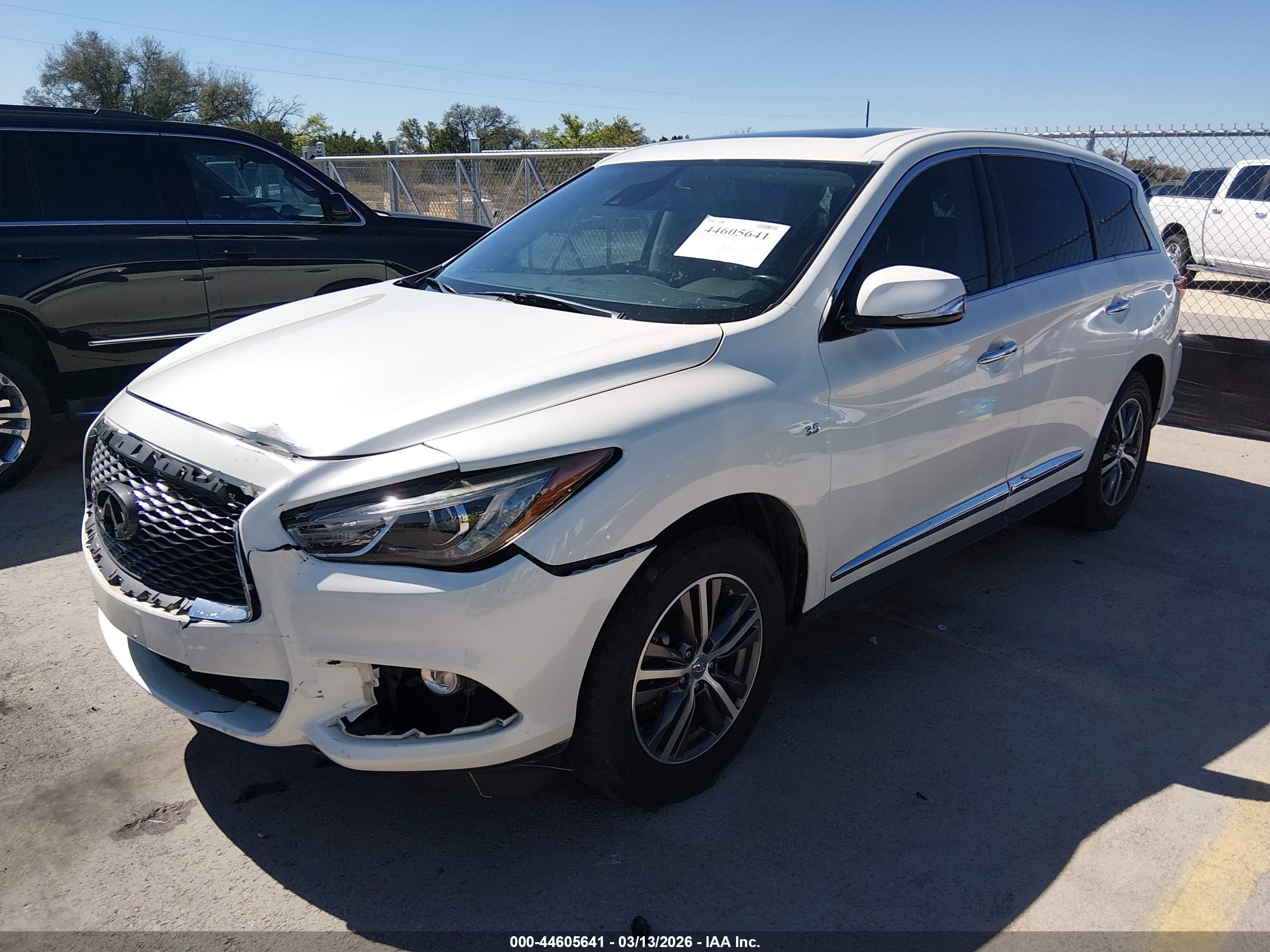 INFINITI QX60 image 2