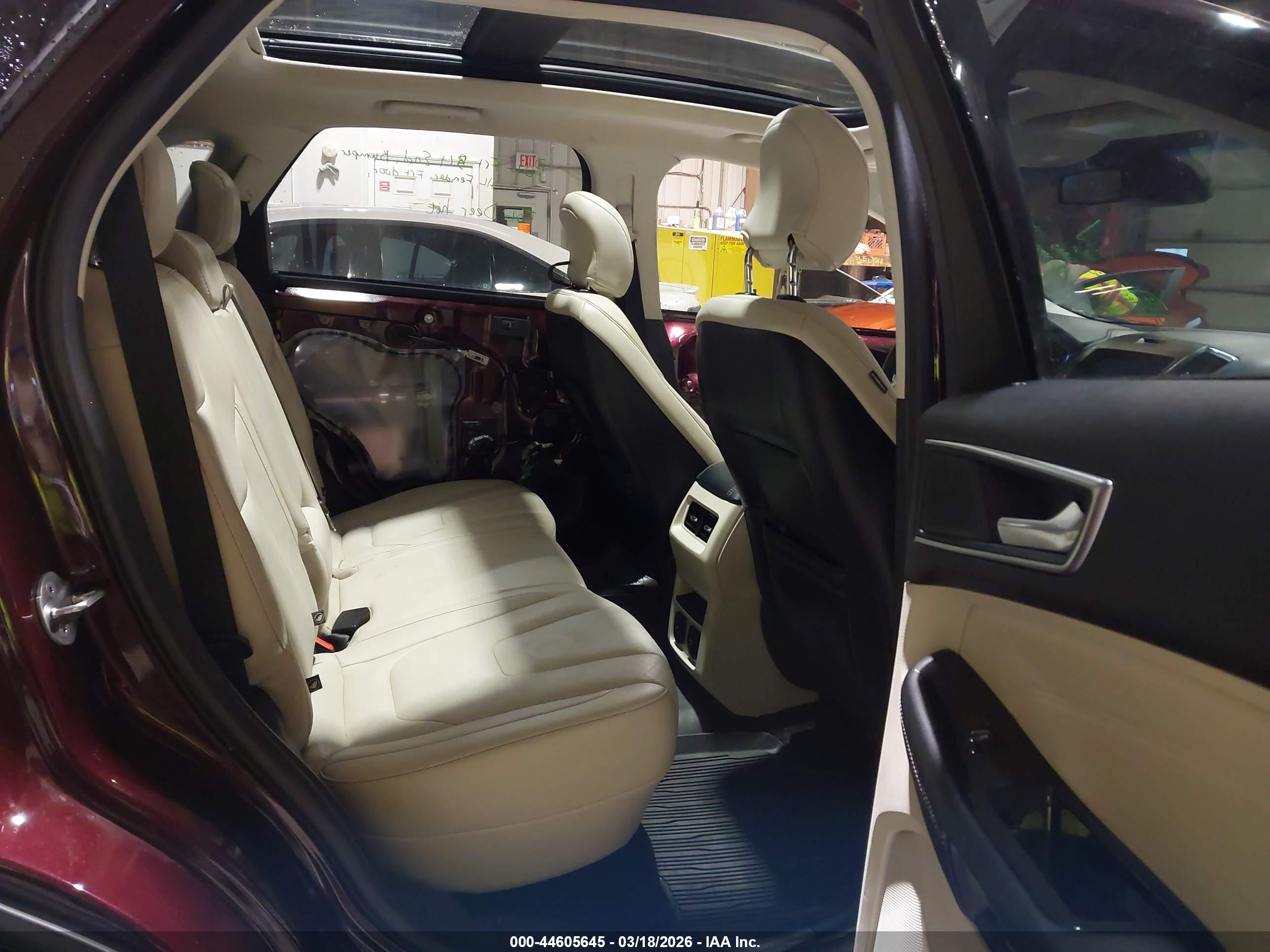 FORD EDGE image 8