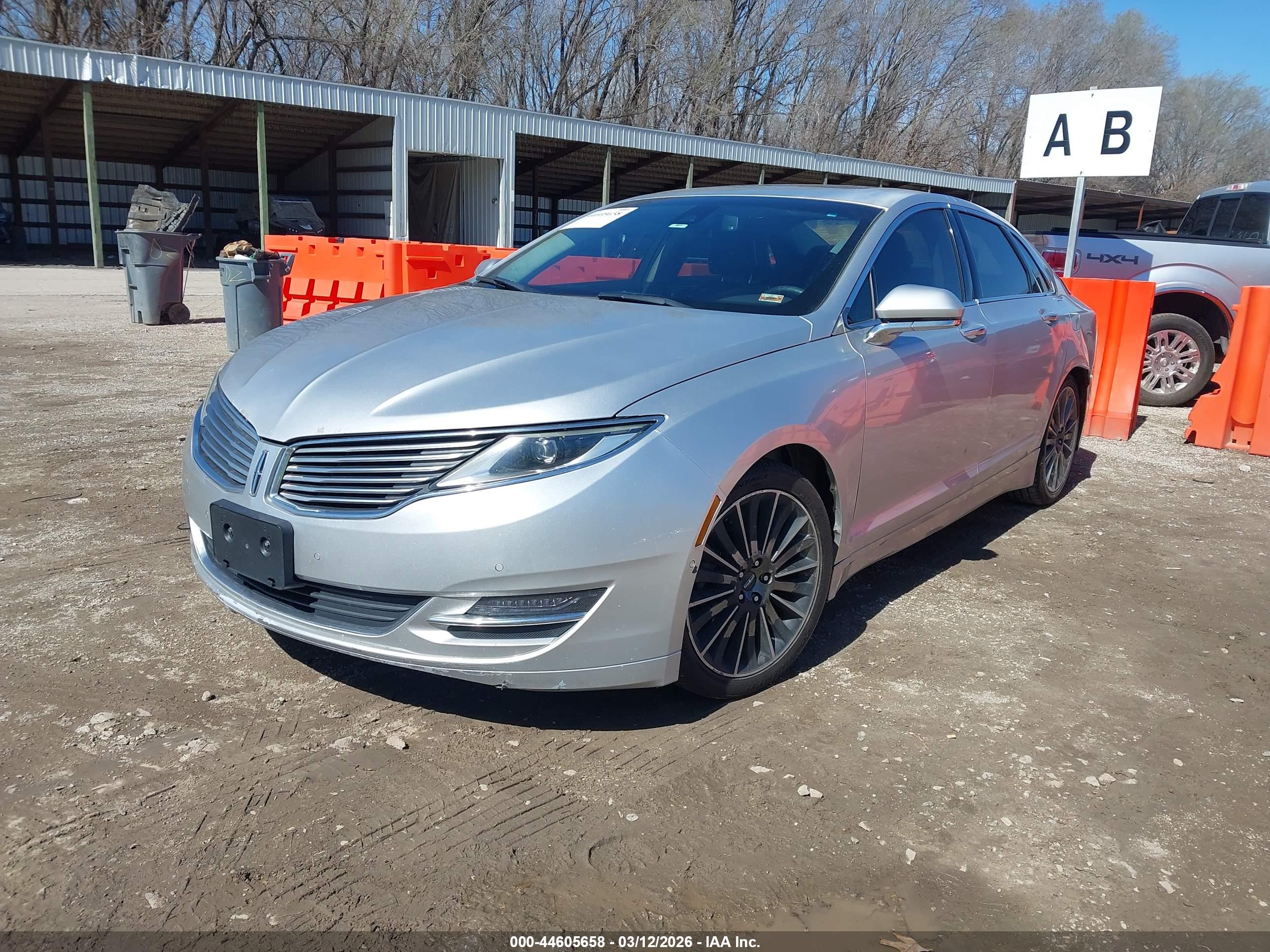 LINCOLN MKZ image 2