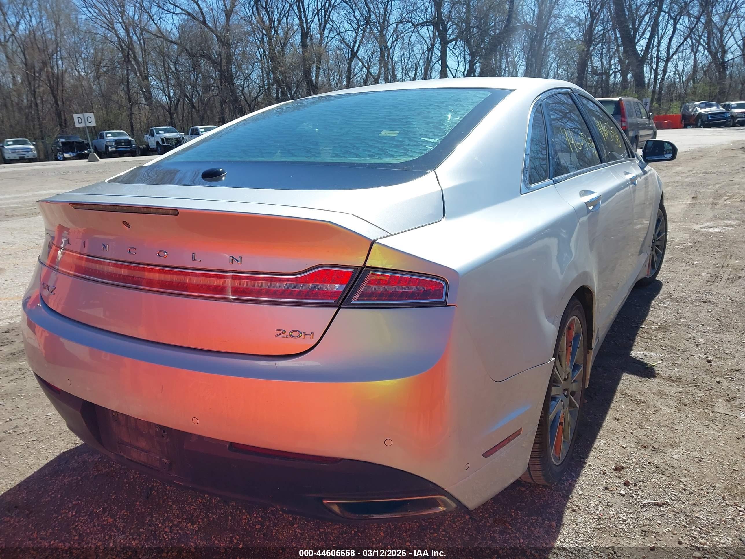 LINCOLN MKZ image 4