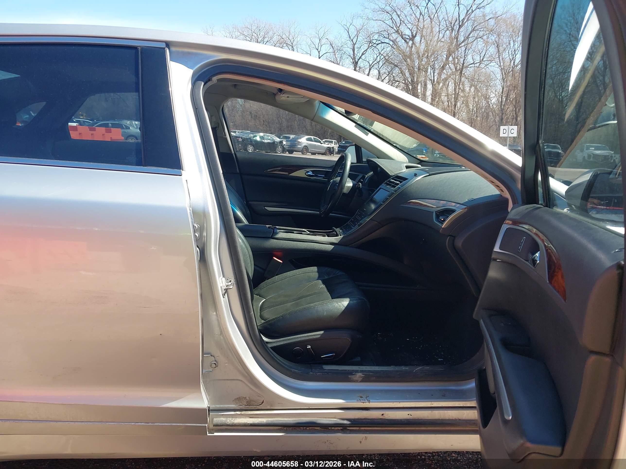 LINCOLN MKZ image 5