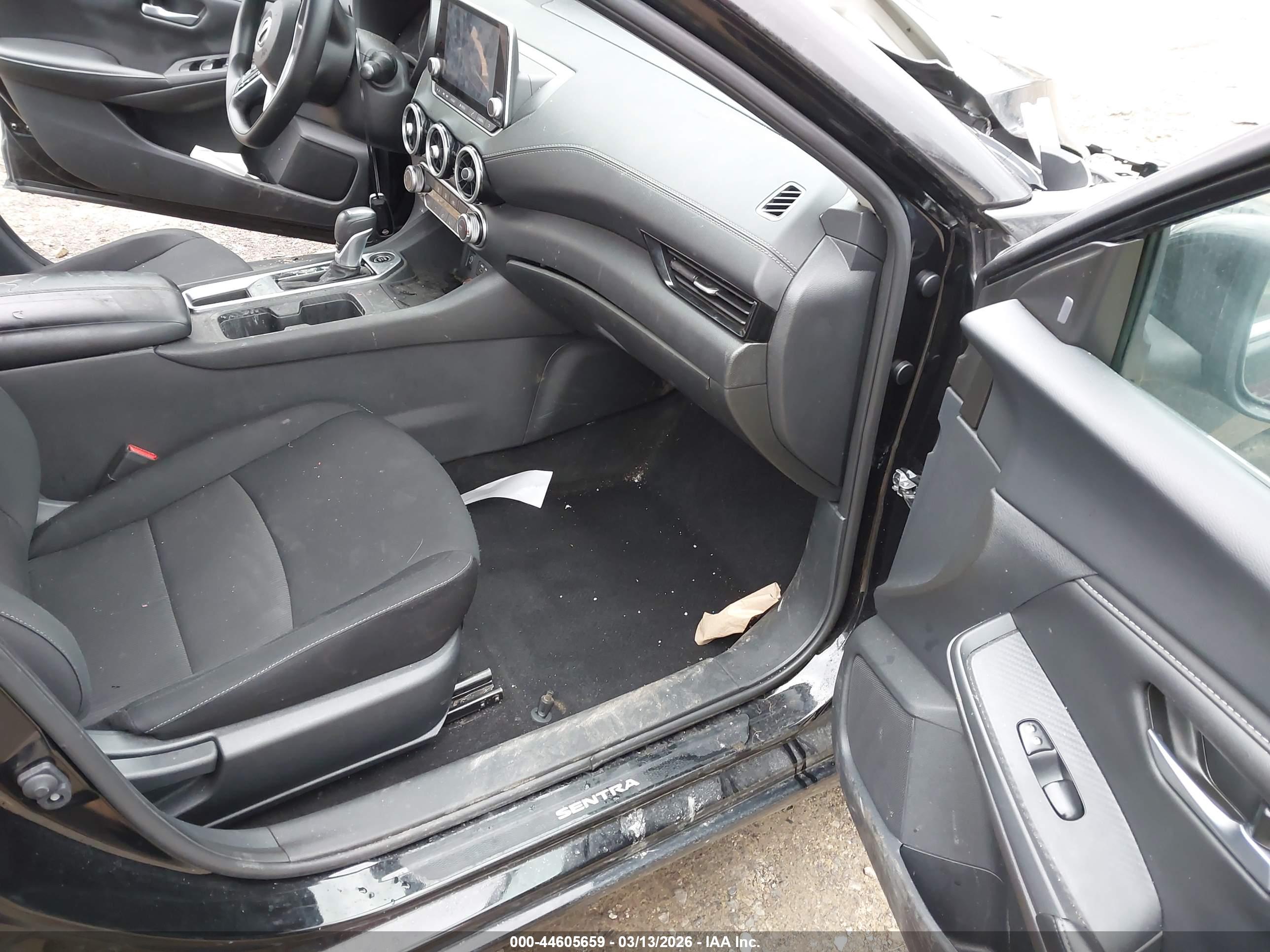 NISSAN SENTRA image 5