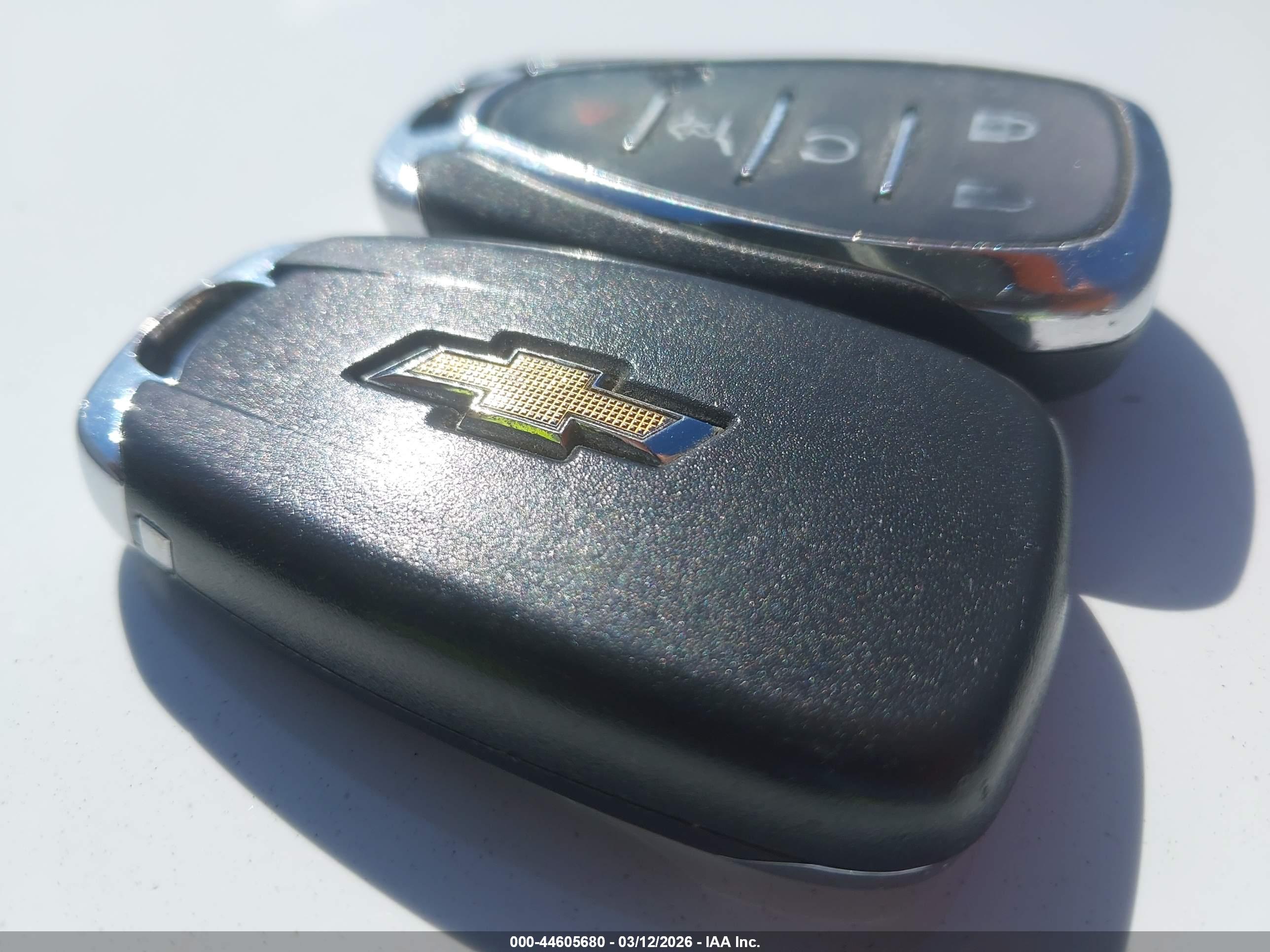 CHEVROLET EQUINOX image 11