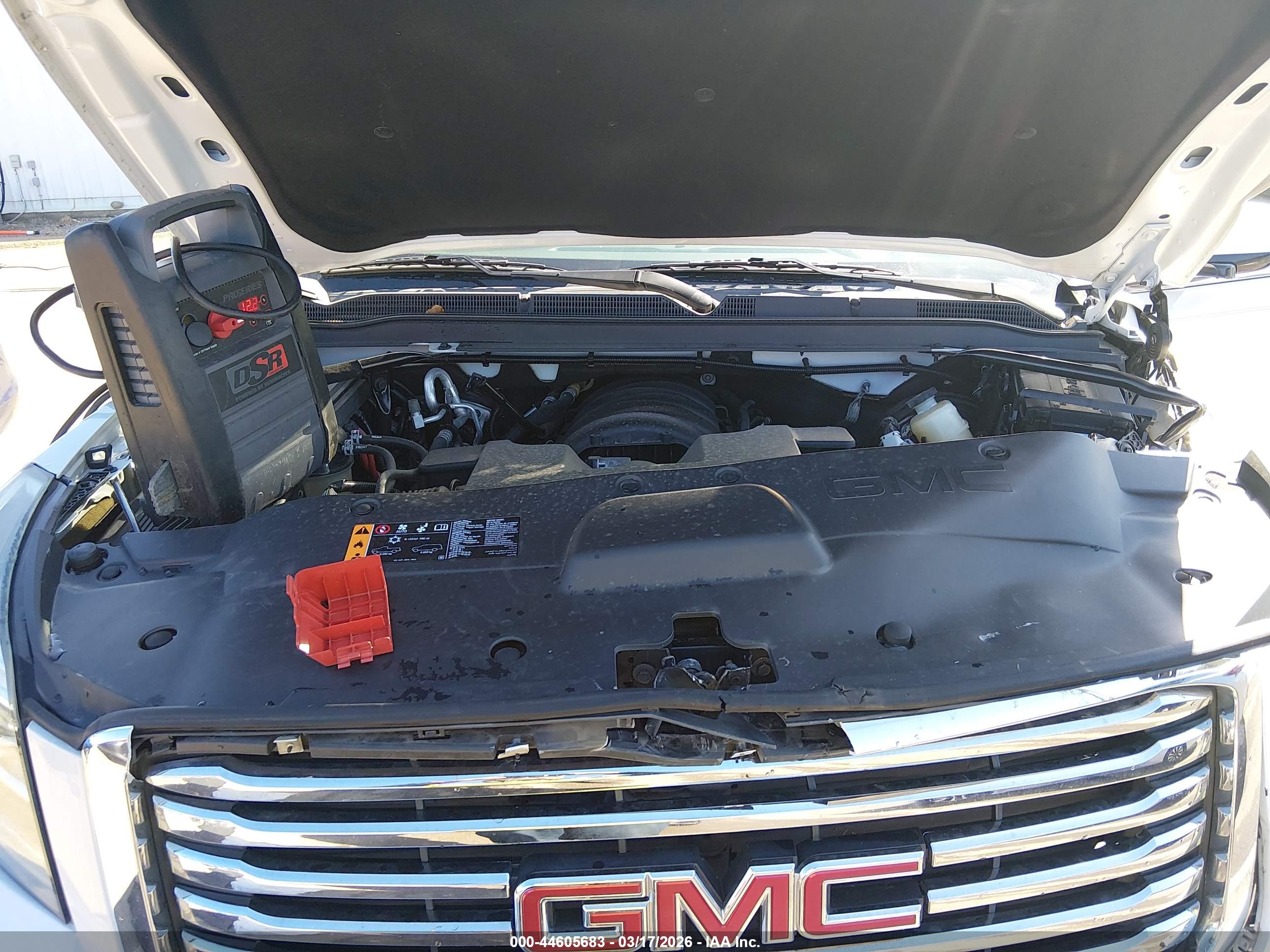 GMC YUKON image 10