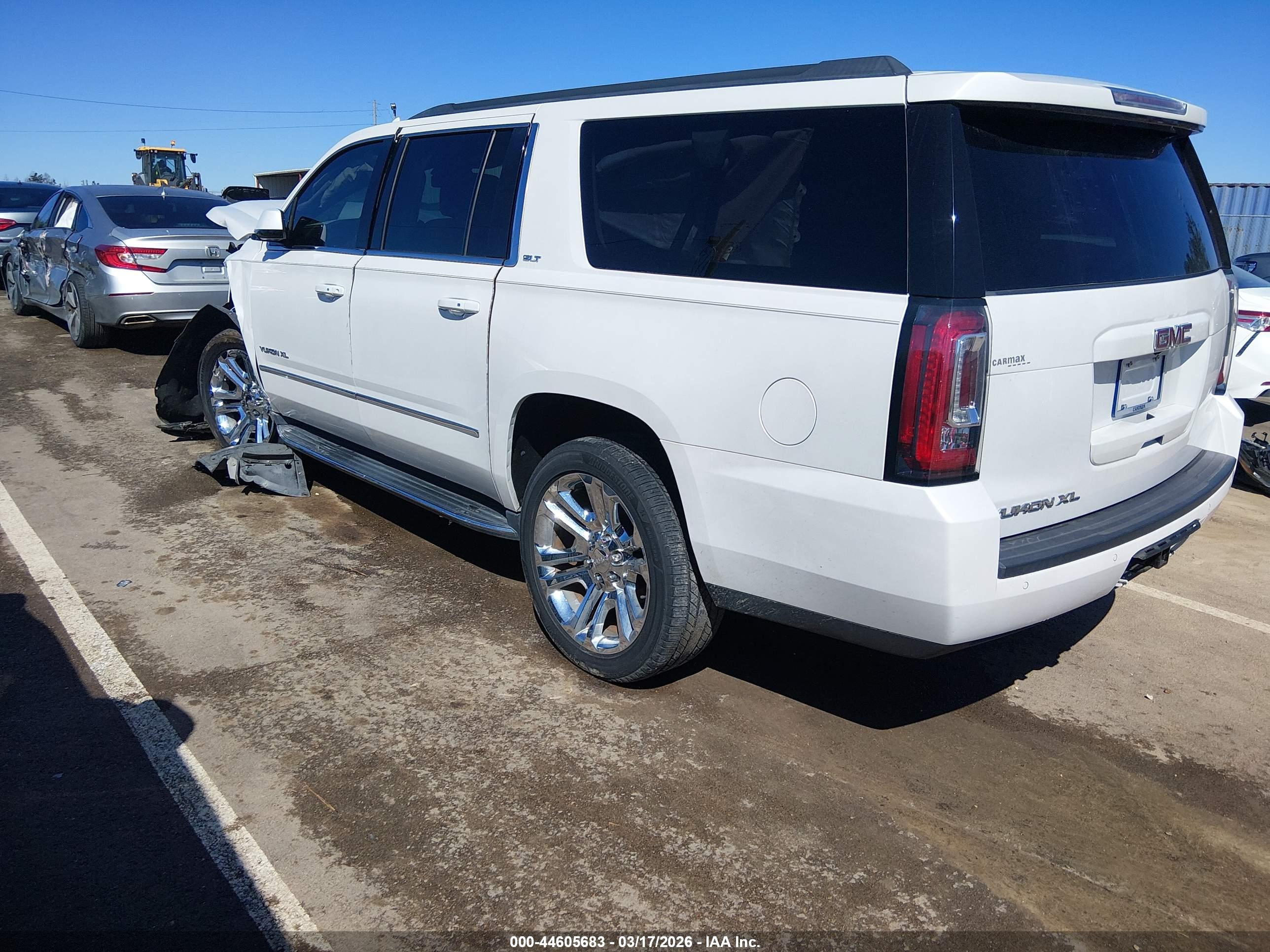GMC YUKON image 3