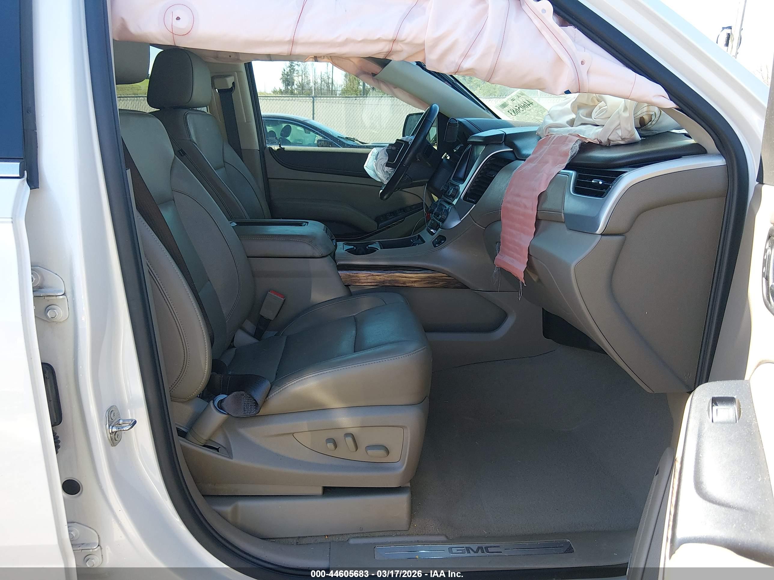 GMC YUKON image 5