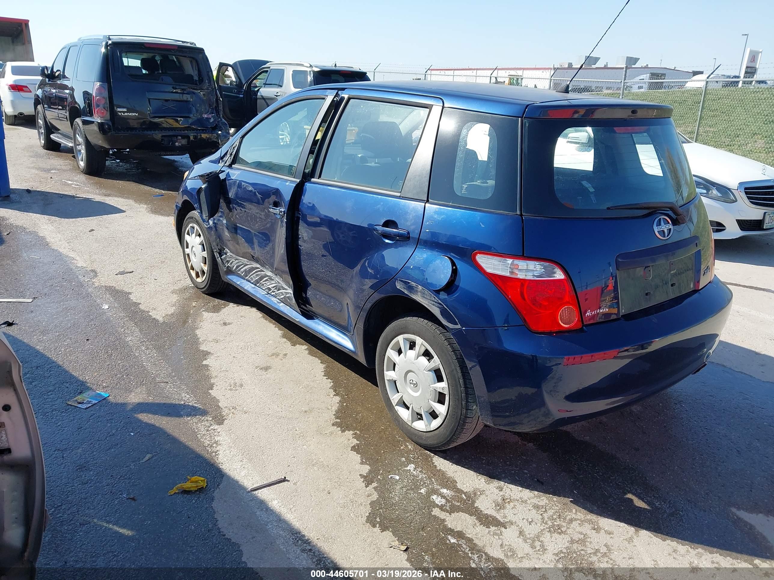 SCION XA image 3