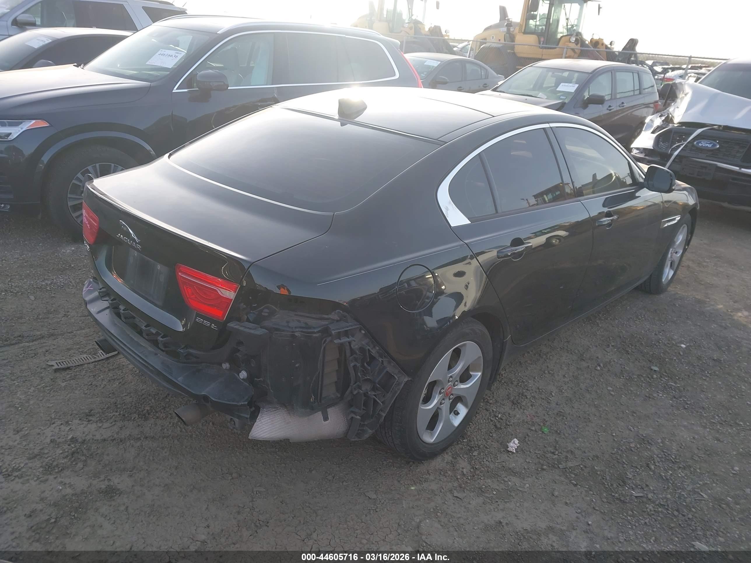 JAGUAR XE image 4