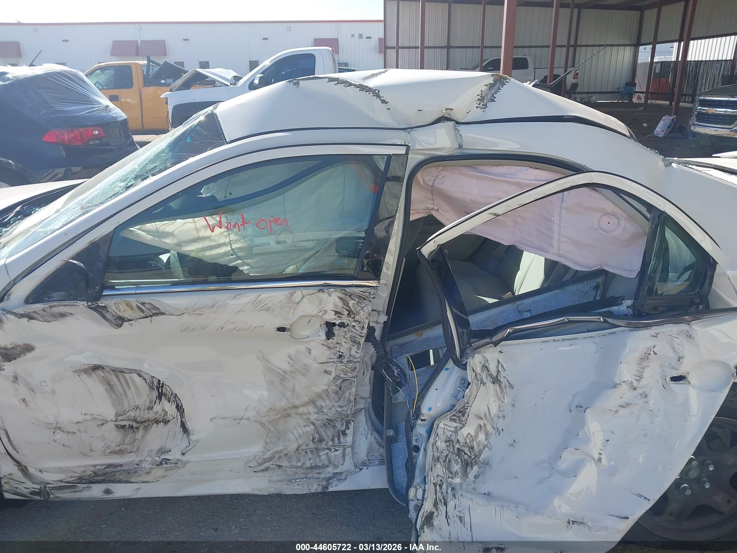 FORD FUSION image 6