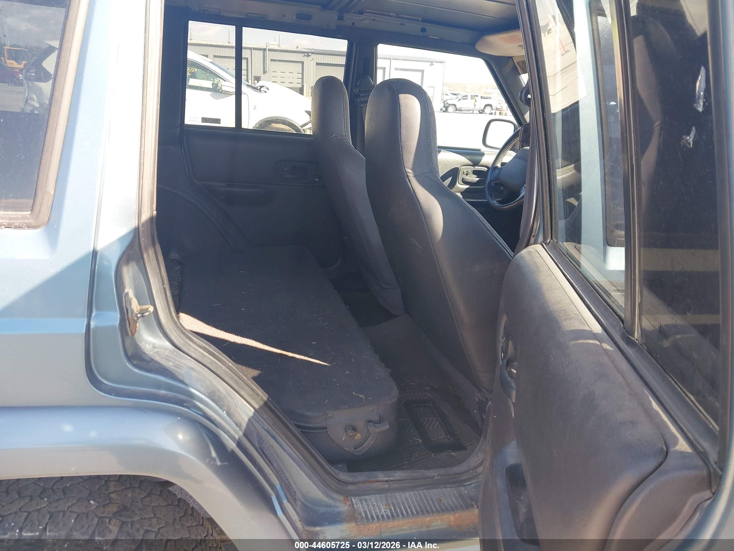 JEEP CHEROKEE image 8