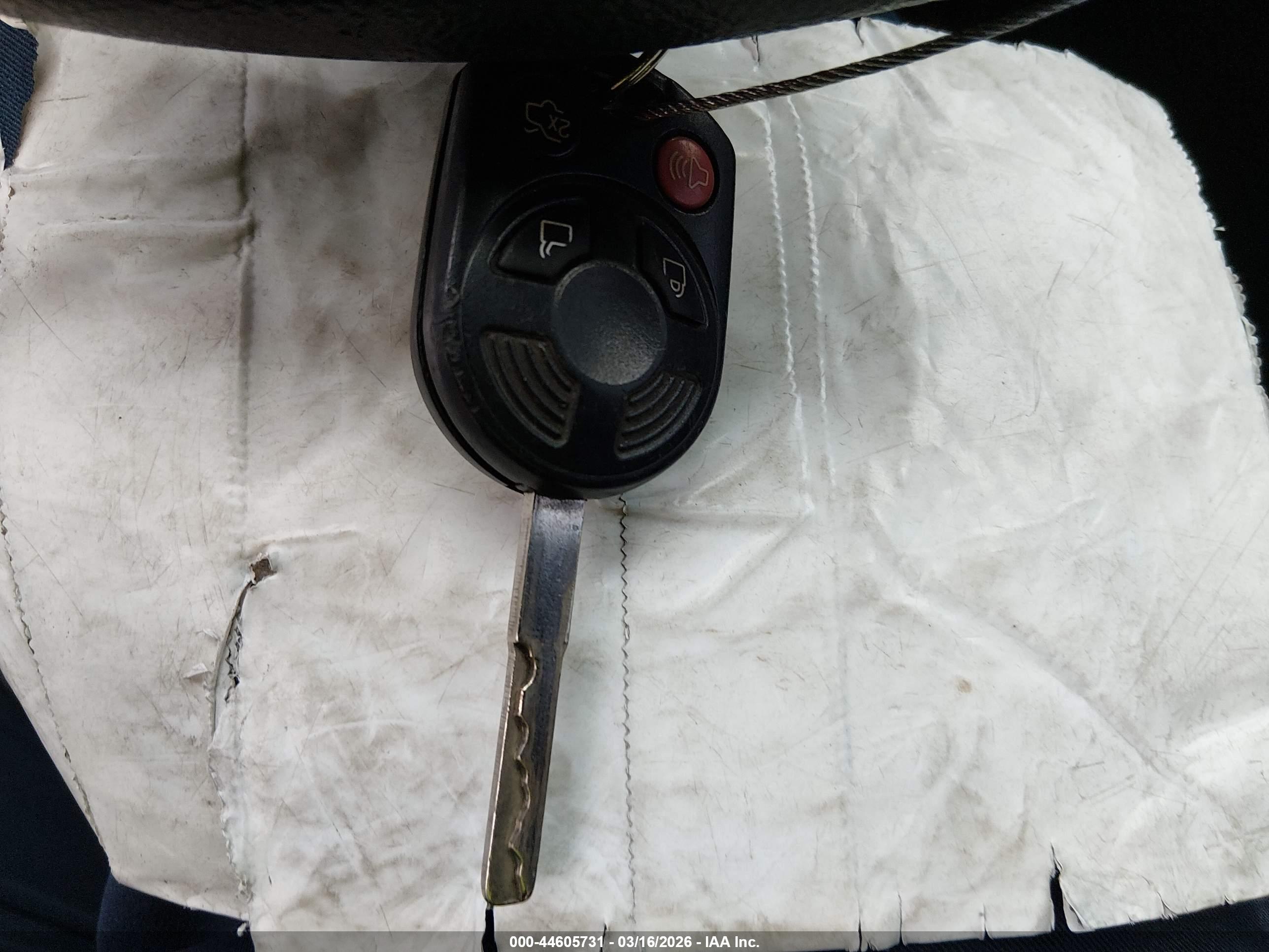 FORD ESCAPE image 11