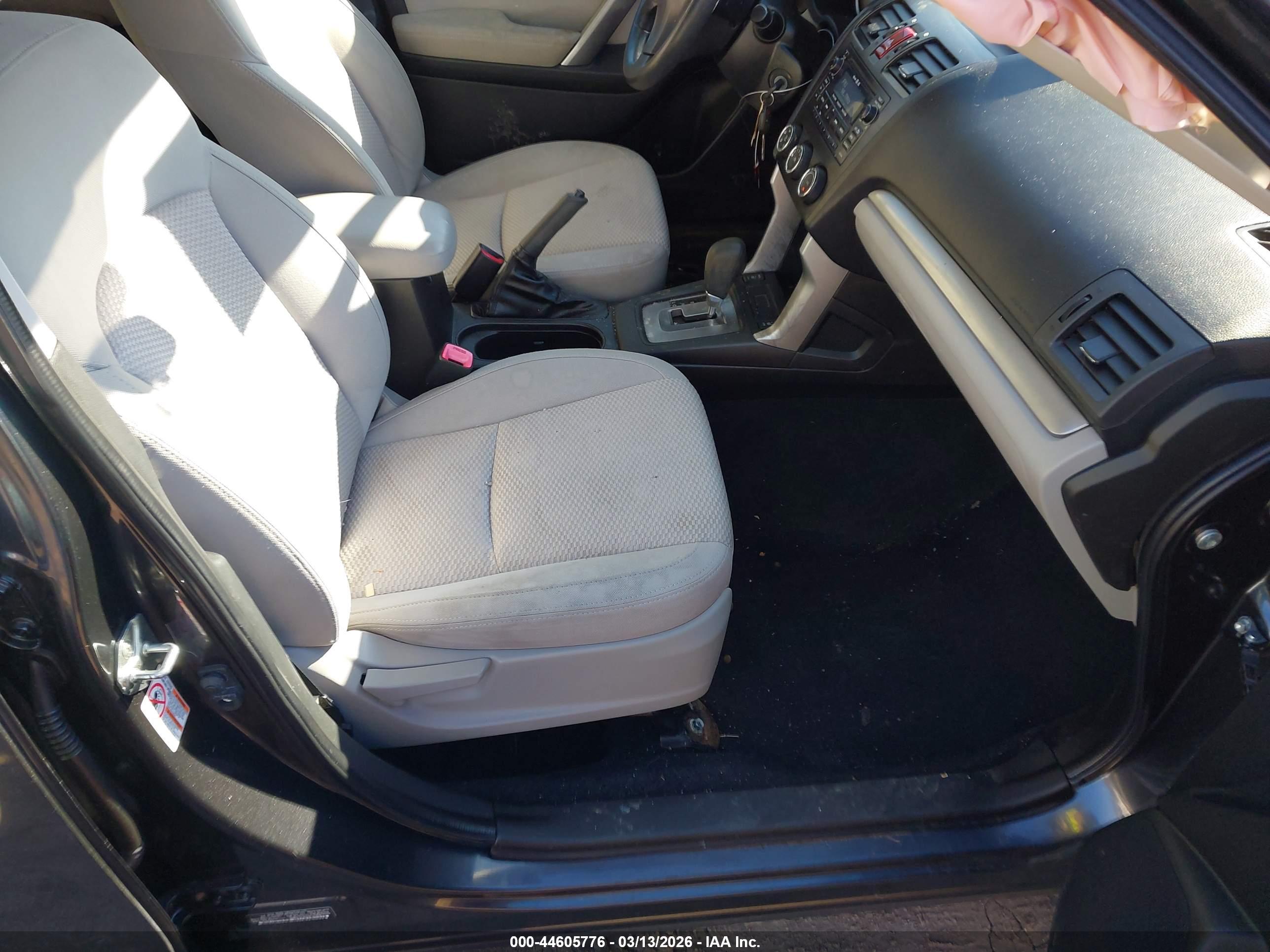 SUBARU FORESTER image 5