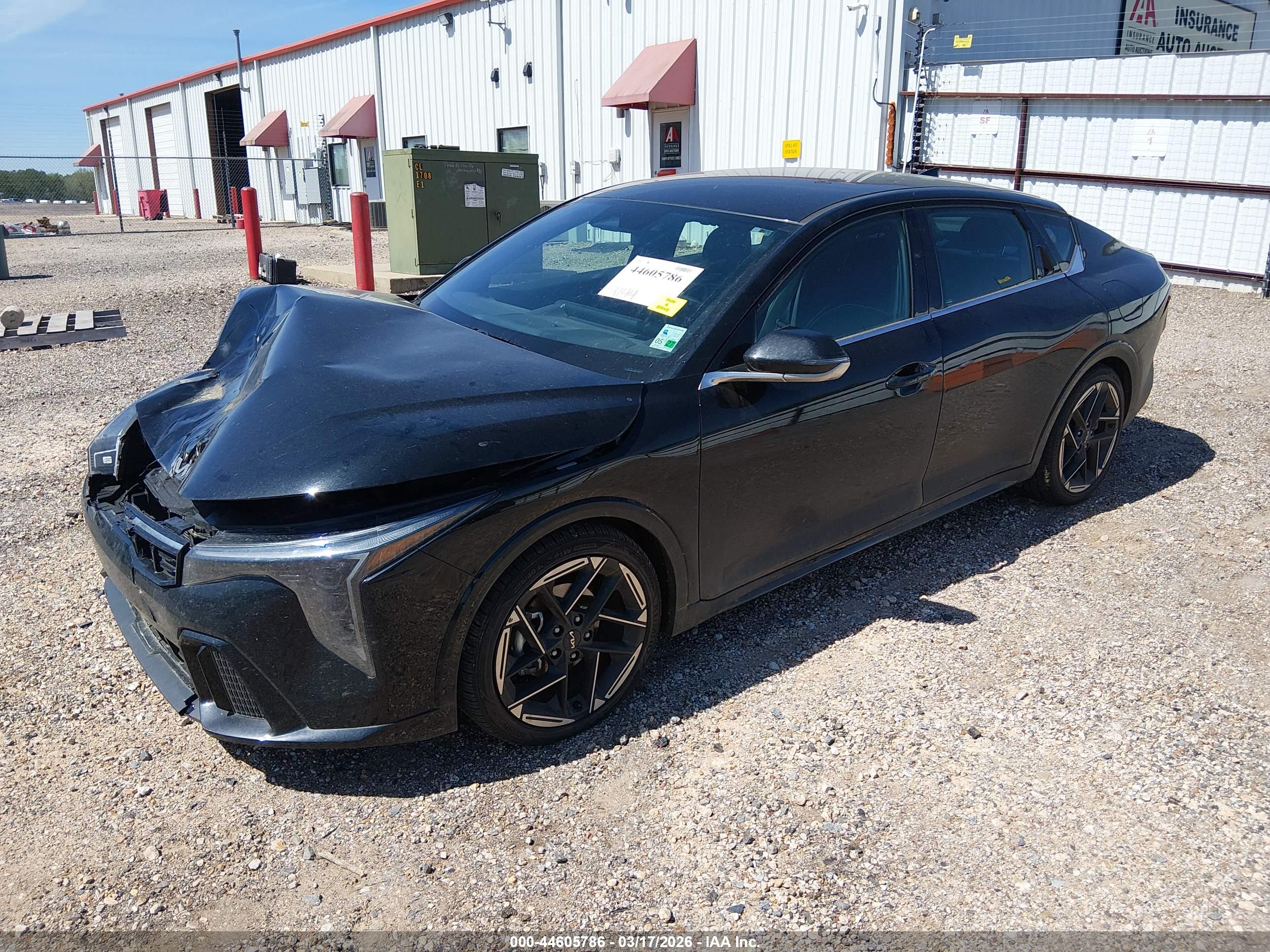 KIA K4 image 2