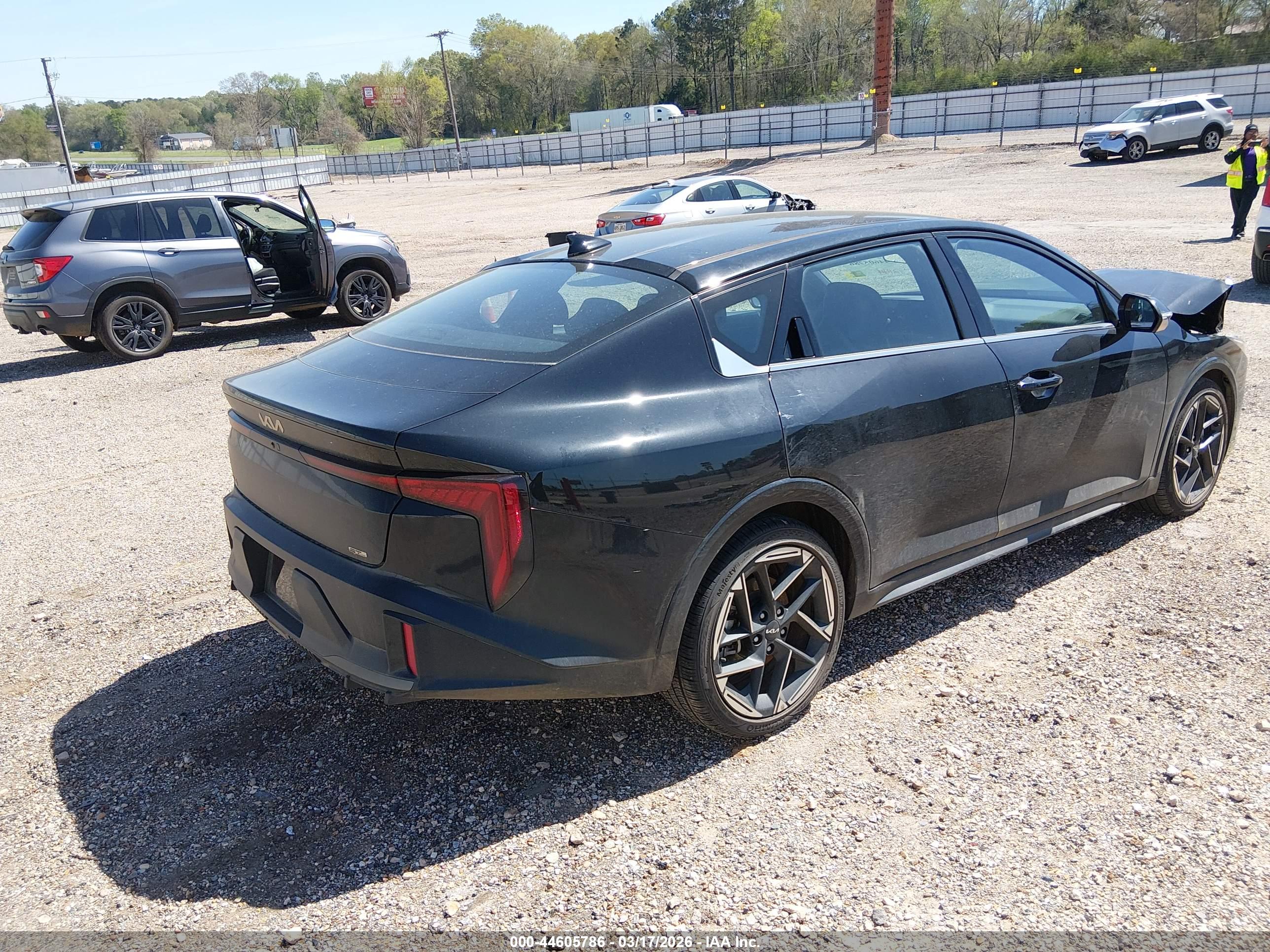 KIA K4 image 4
