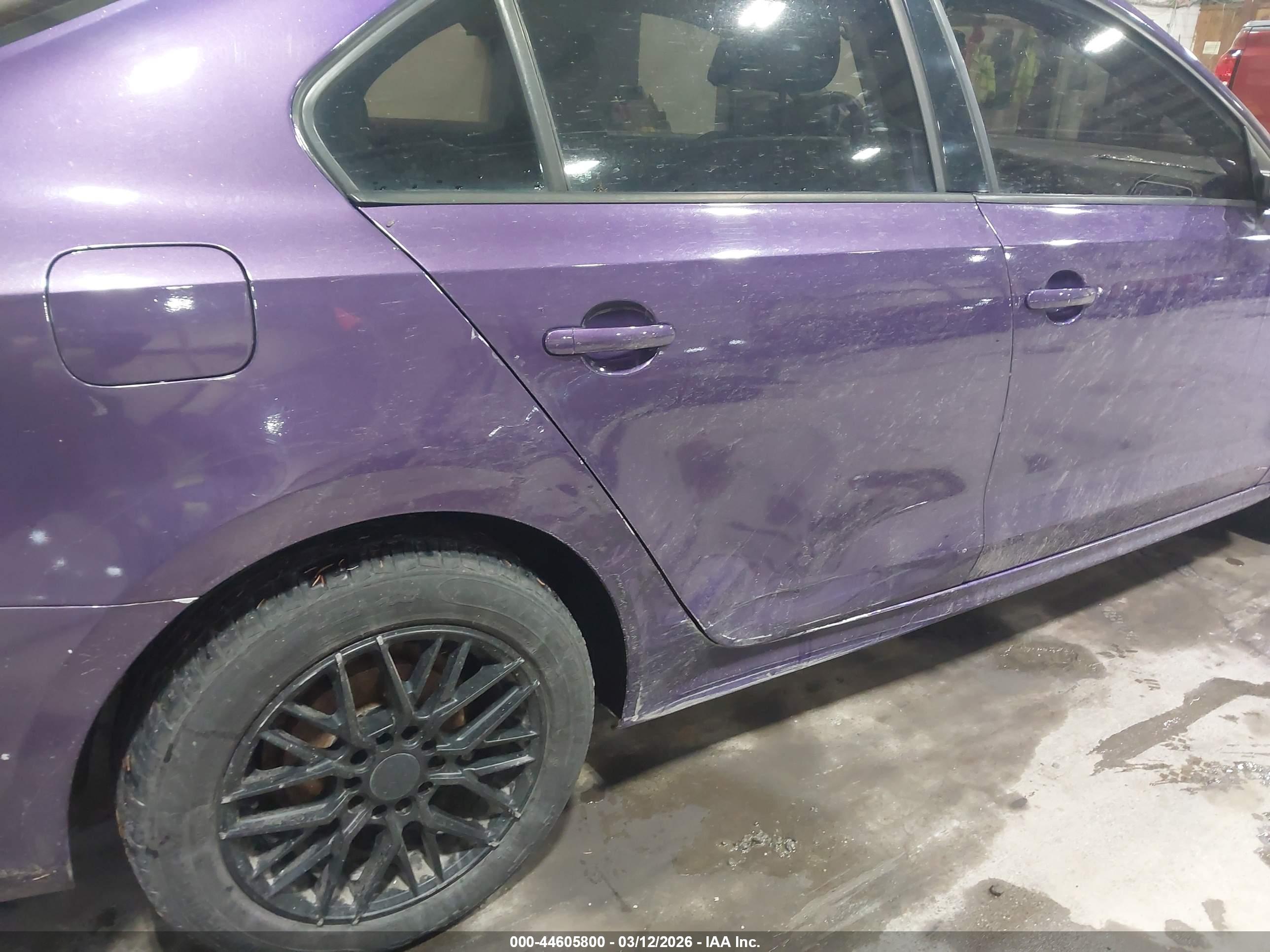 VOLKSWAGEN JETTA image 6